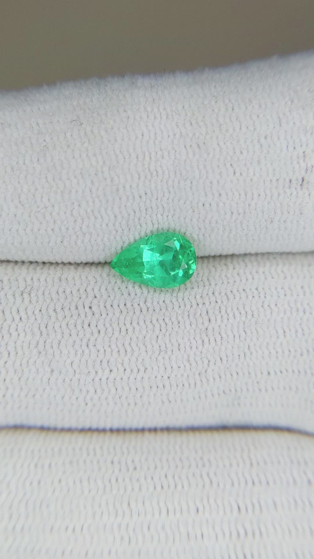0.85 Ct. Emerald from Russia Size Video