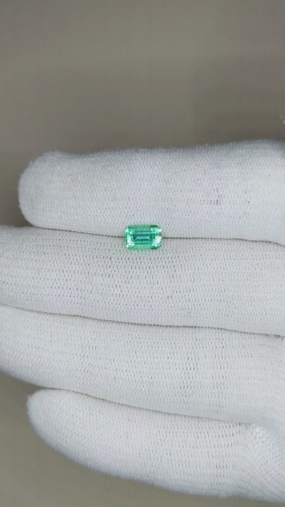 0.68 Ct. Emerald from Russia Size Video