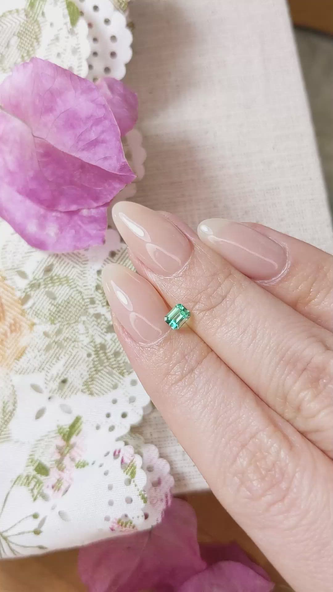 0.32 Ct. Emerald from Russia Size Video