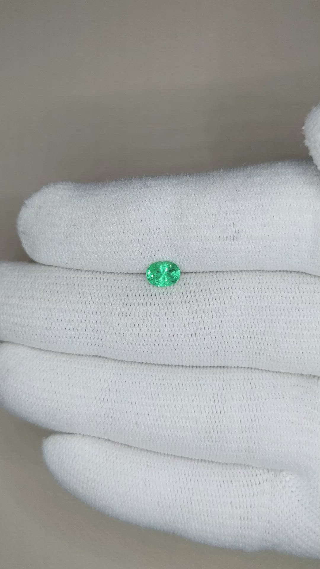 0.45 Ct. Emerald from Russia Size Video