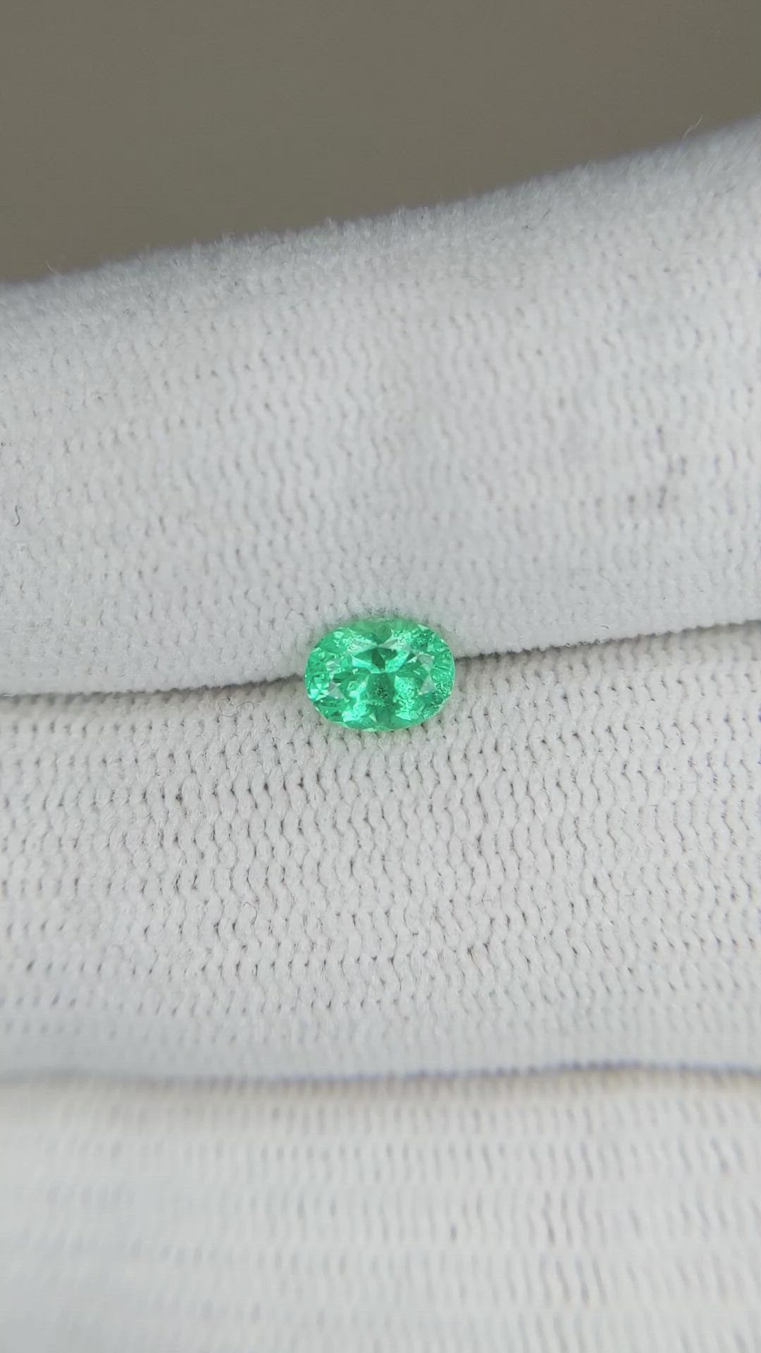 0.45 Ct. Emerald from Russia Size Video