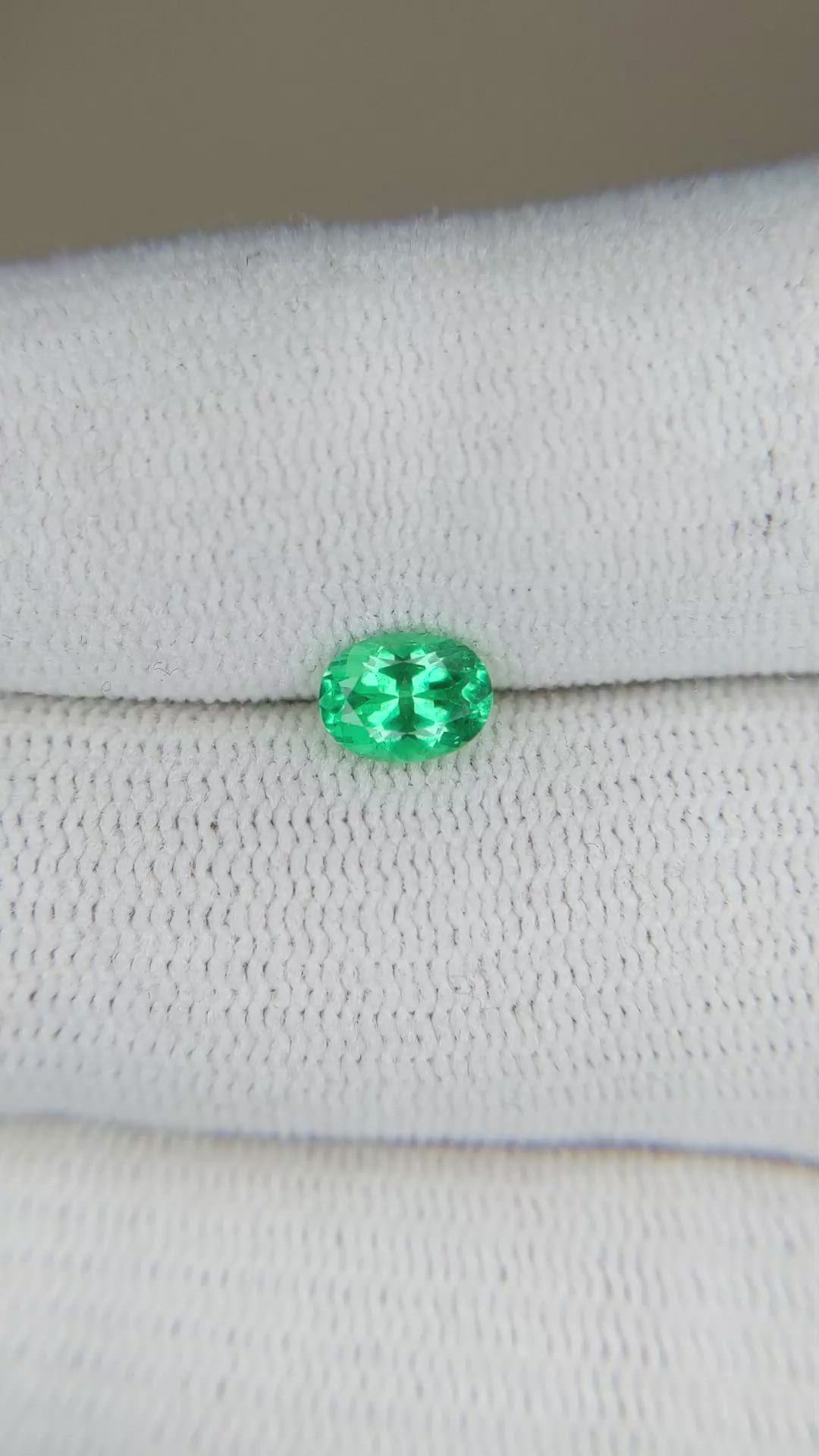 0.52 Ct. Emerald from Russia Size Video