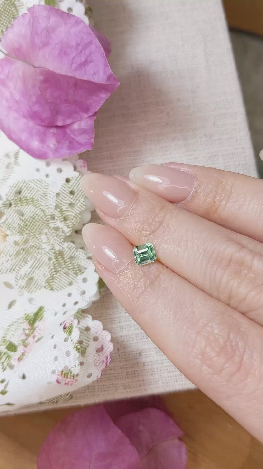 0.62 Ct. Emerald from Russia Size Video