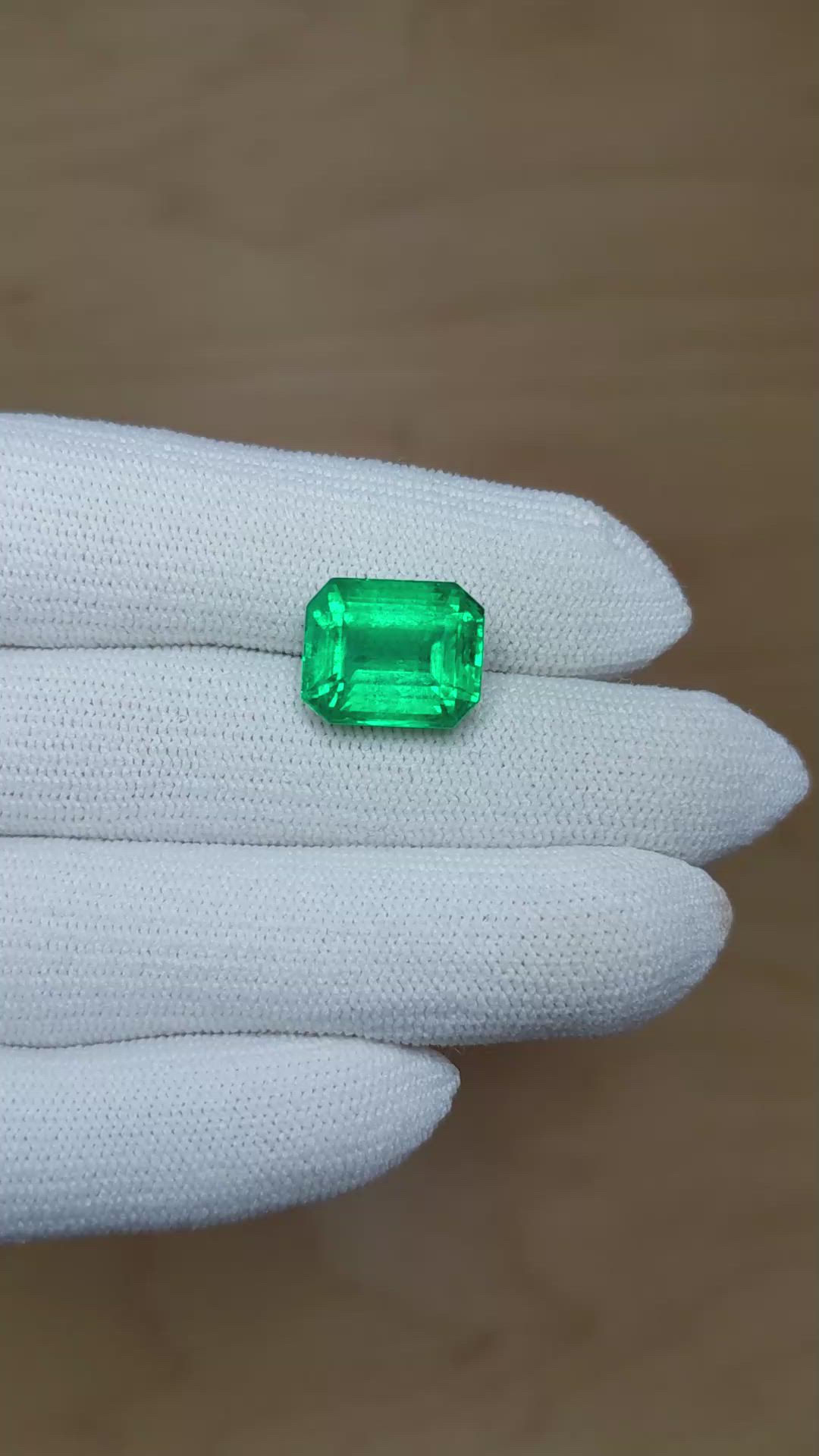 8.46 Ct. Emerald from Zambia Size Video