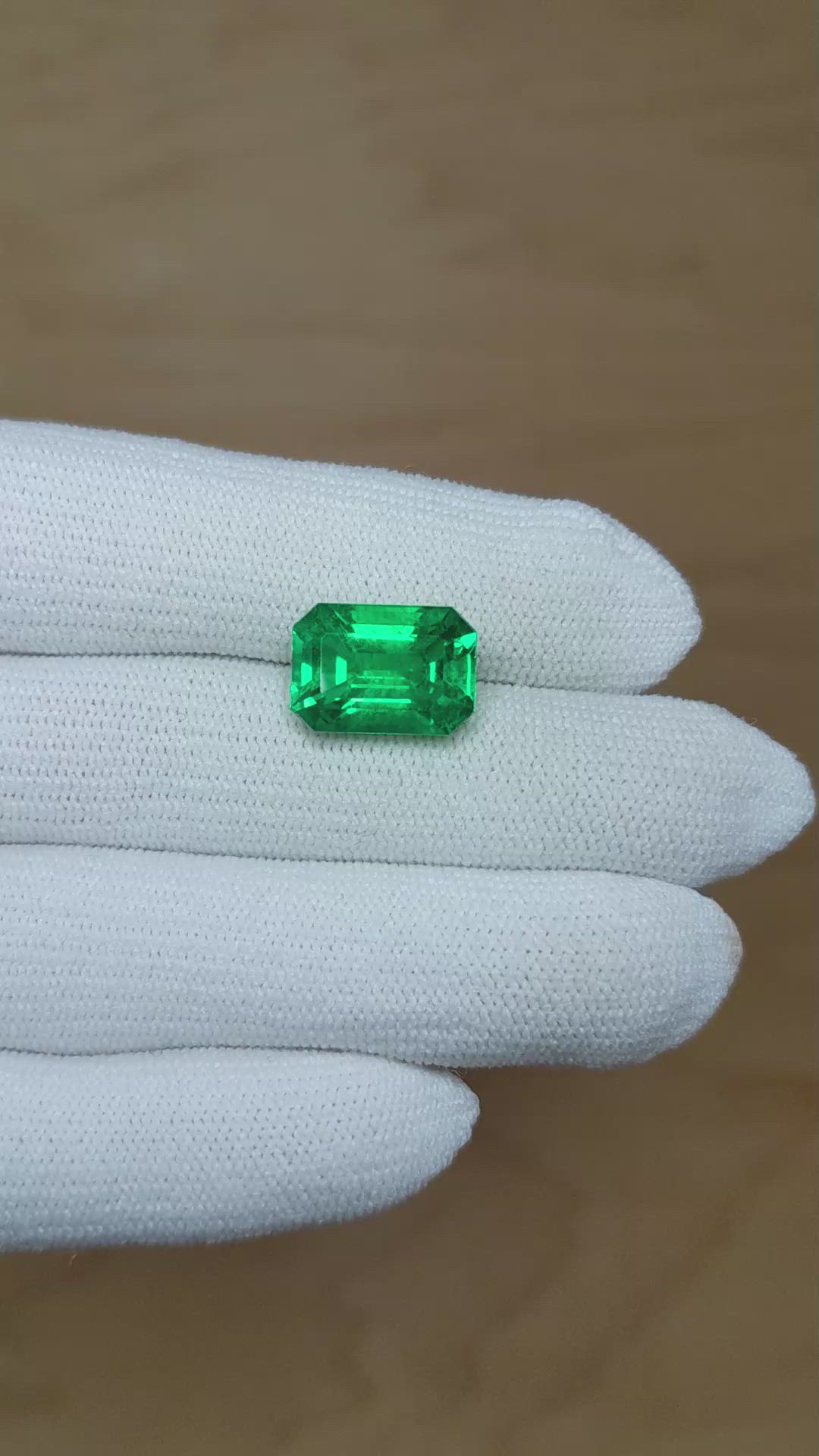 7.66 Ct. Emerald from Zambia Size Video
