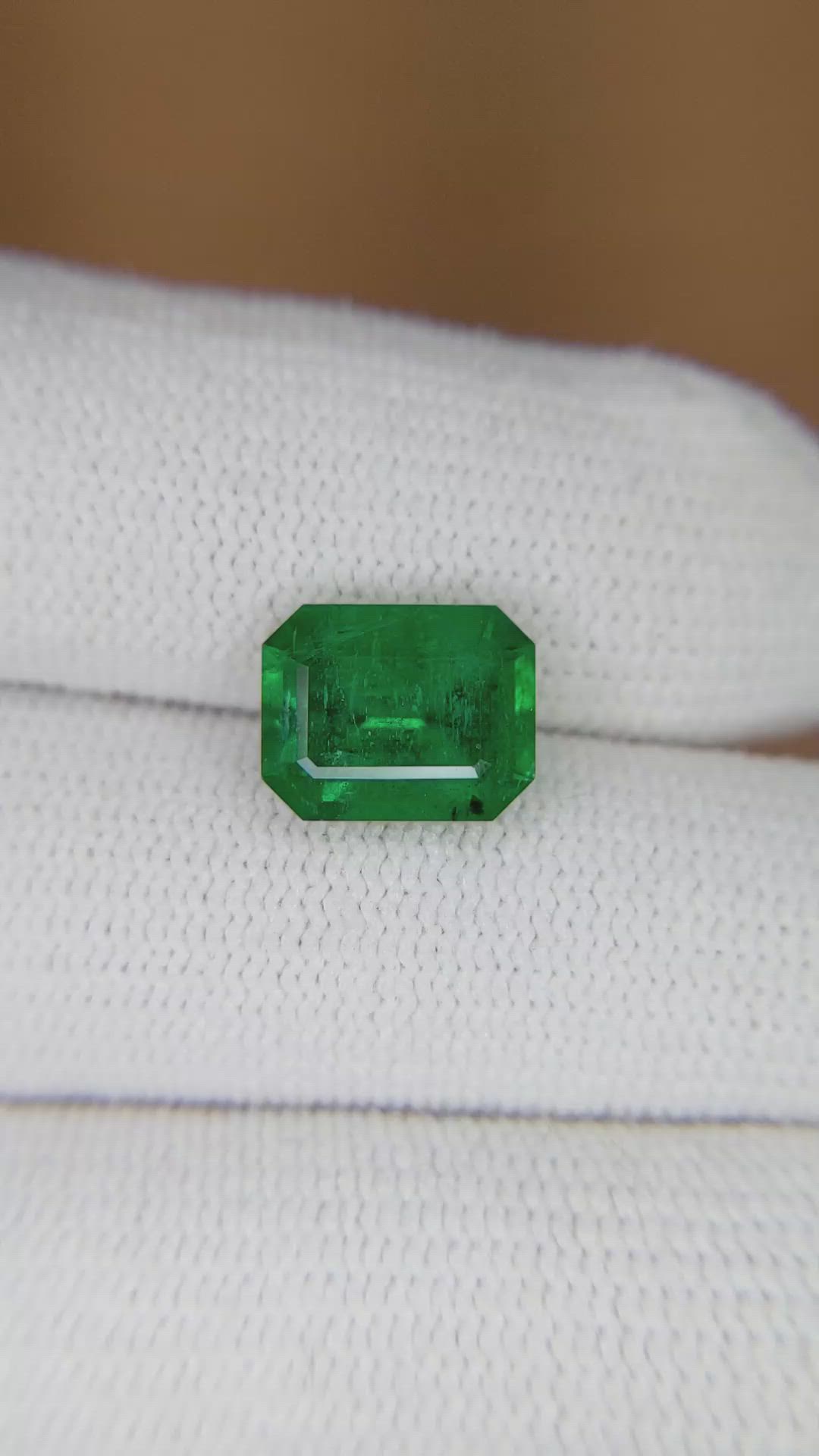 2.86 Ct. Emerald from Brazil Size Video