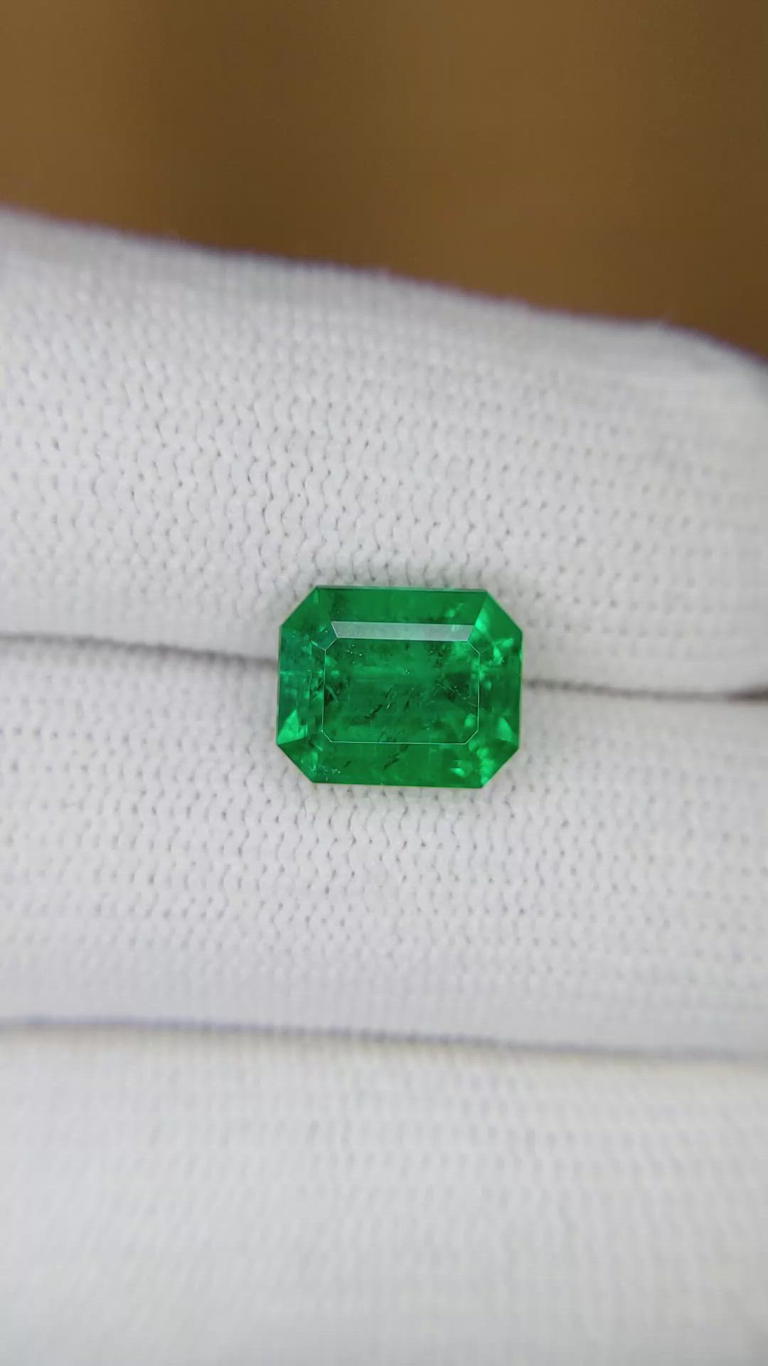 2.98 Ct. Emerald from Zambia Size Video