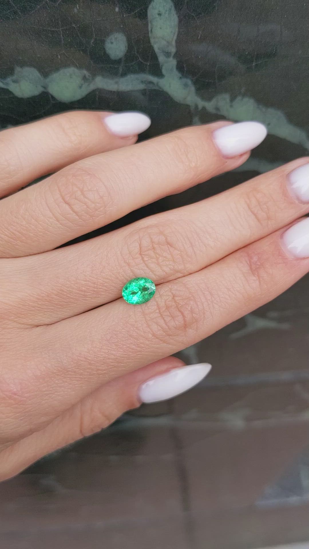 1.00 Ct. Emerald from Colombia Size Video