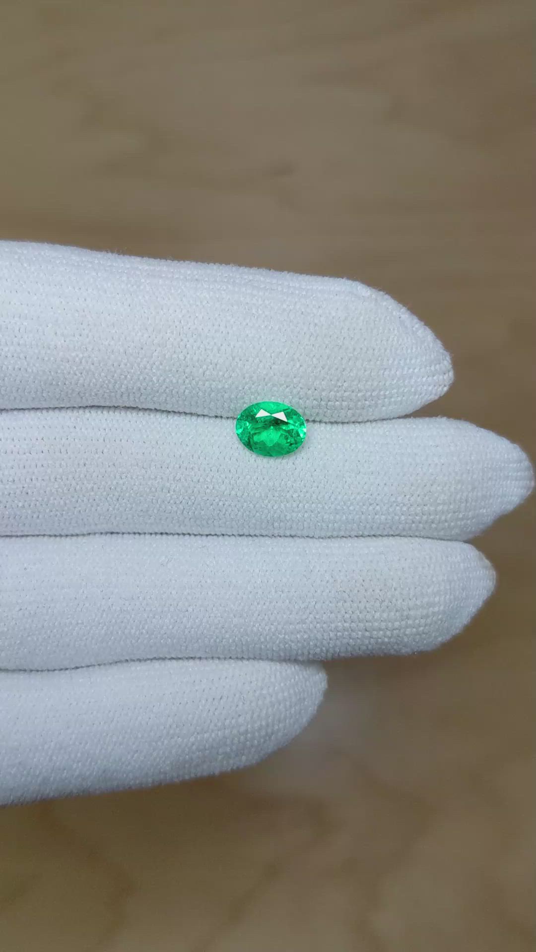 1.00 Ct. Emerald from Colombia Size Video