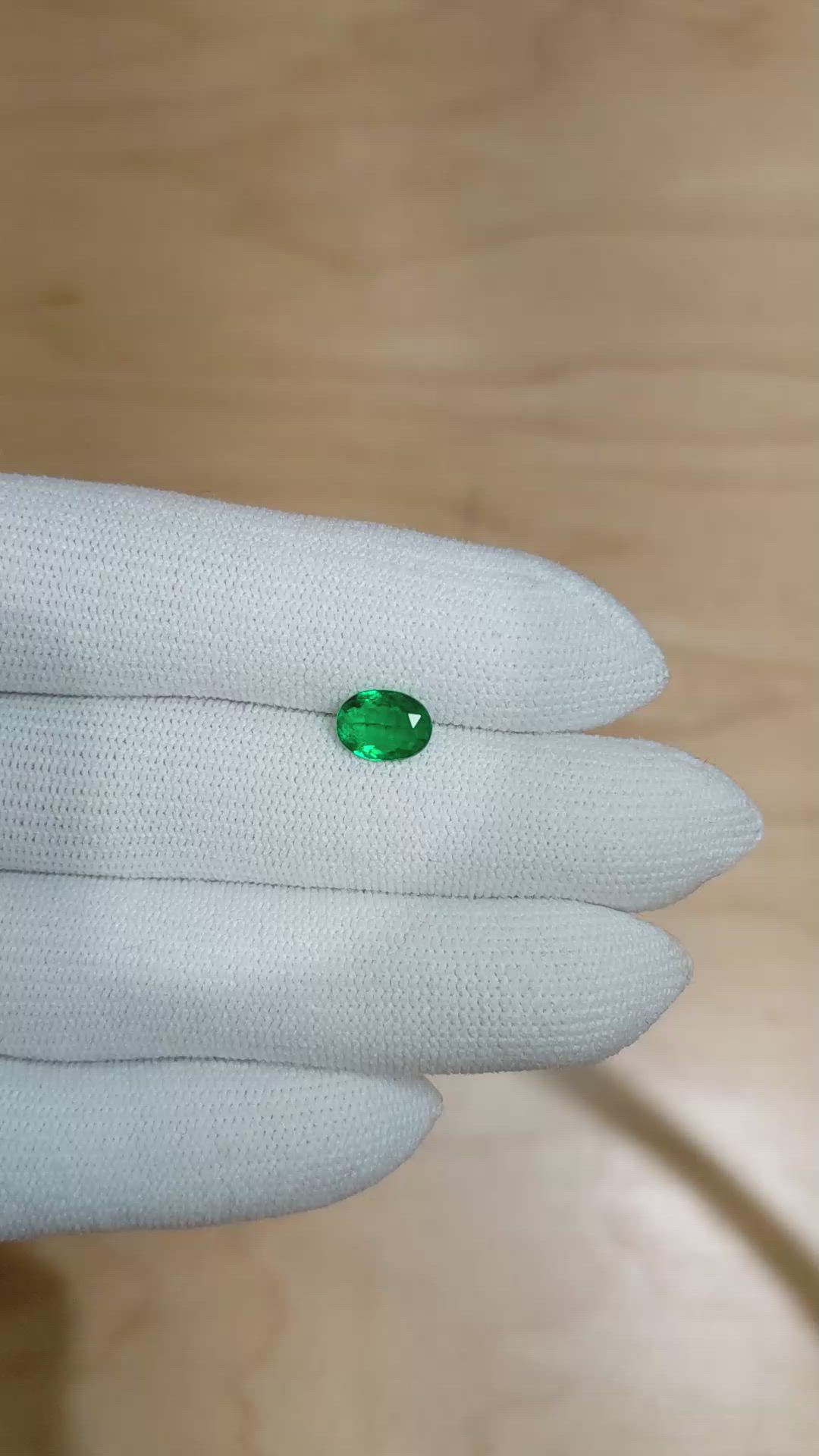0.89 Ct. Emerald from Colombia Size Video
