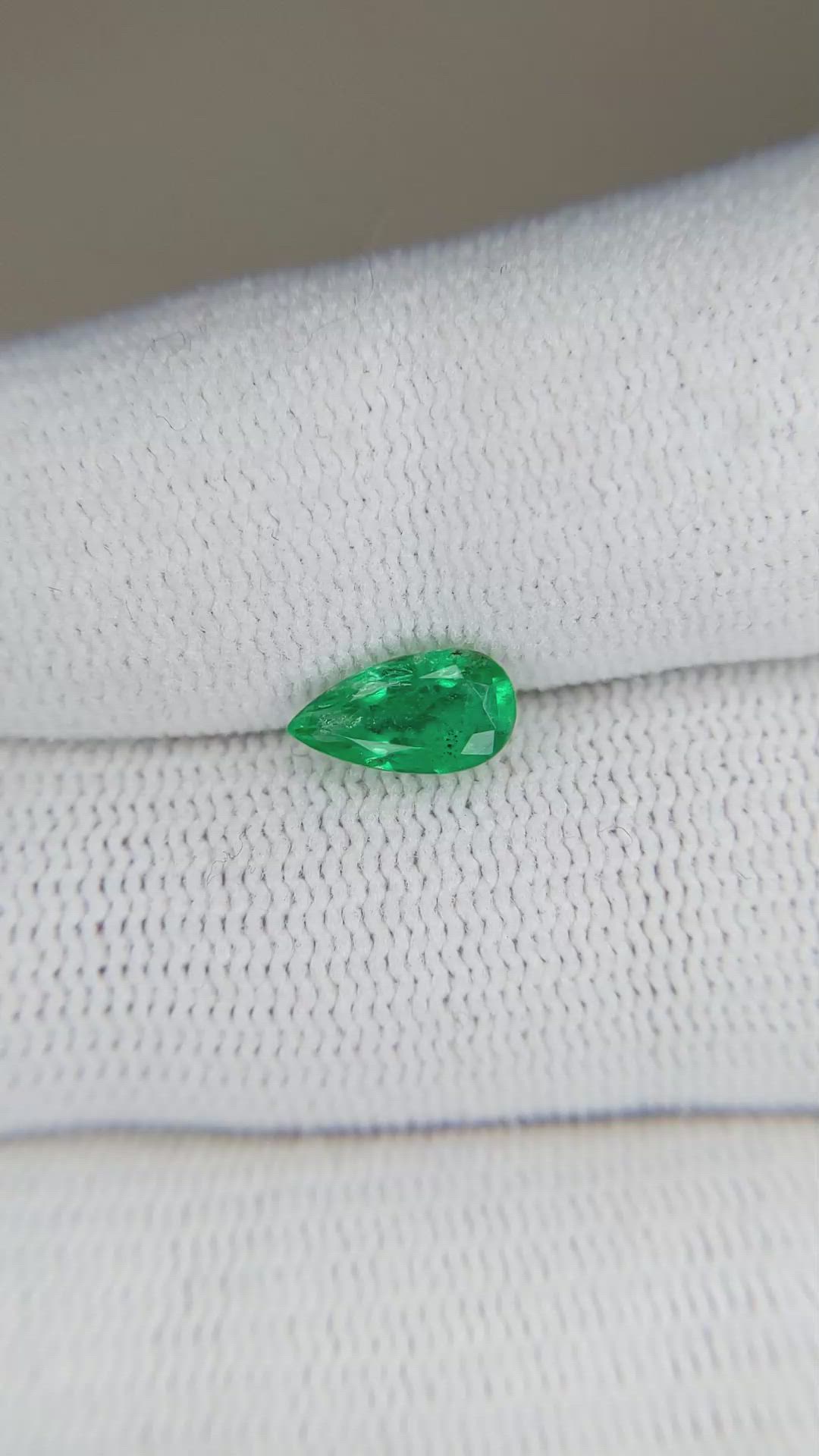 0.88 Ct. Emerald from Zambia Size Video