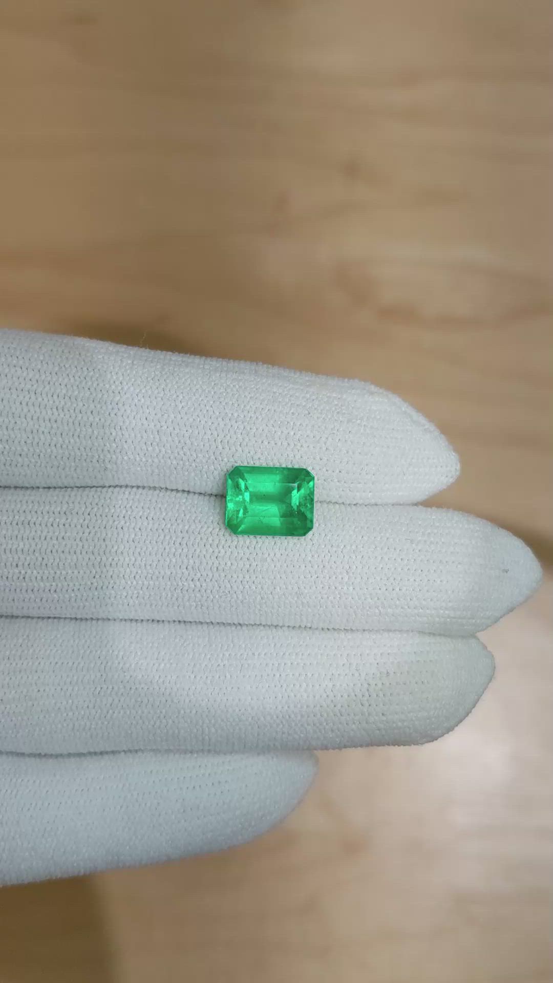 2.61 Ct. Emerald from Colombia Size Video