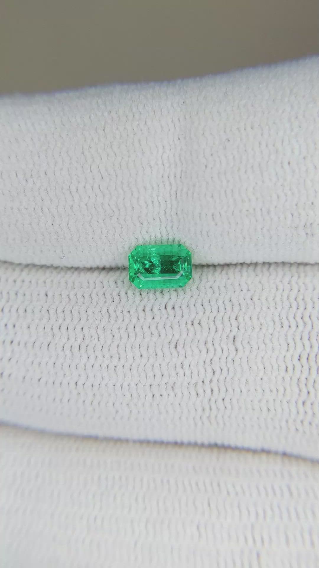 0.55 Ct. Emerald from Russia Size Video