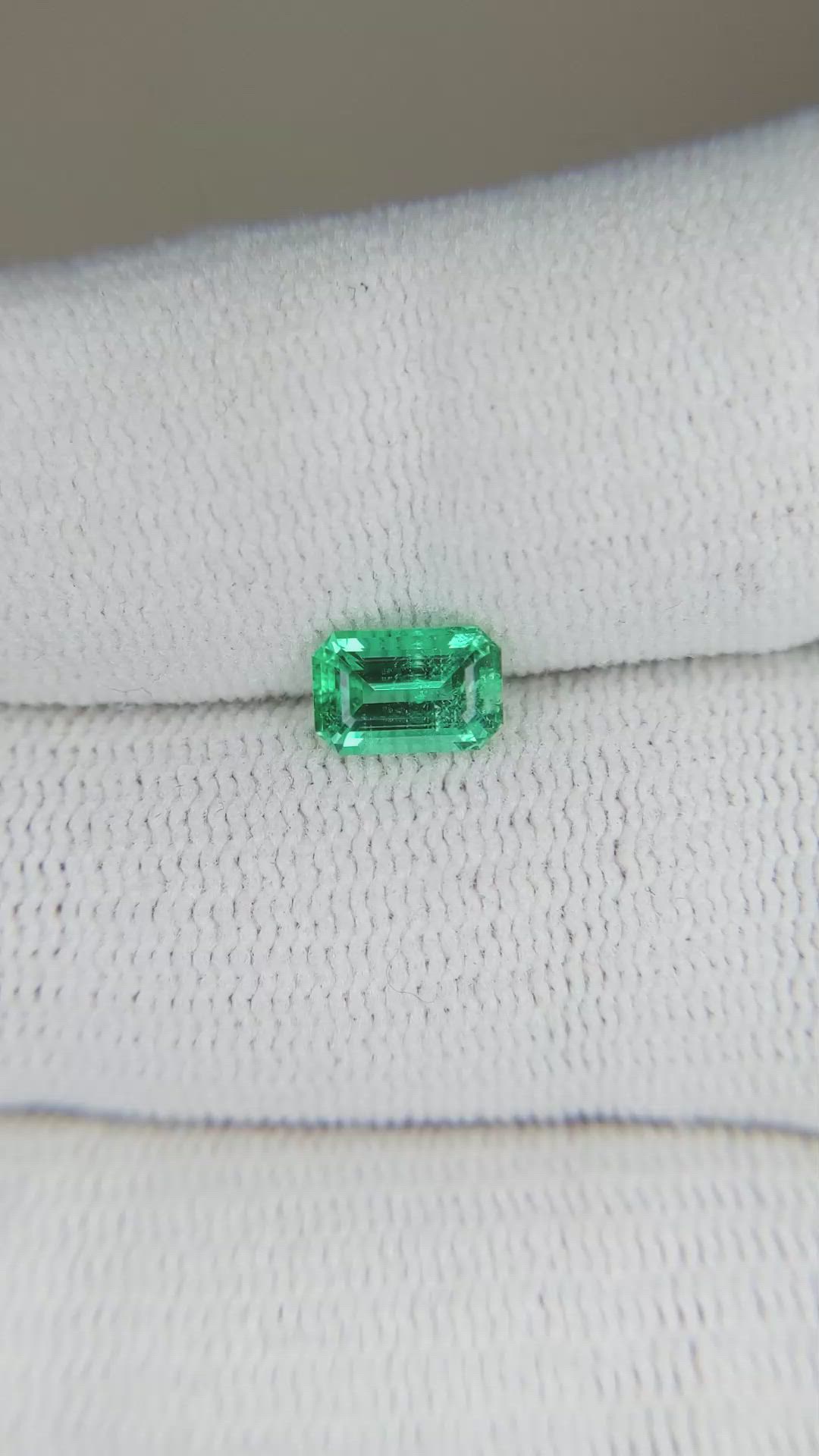 0.74 Ct. Emerald from Russia Size Video