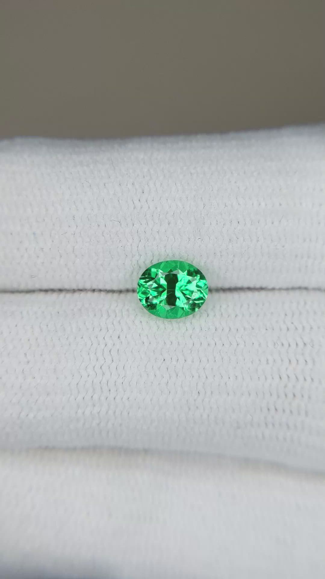 0.67 Ct. Emerald from Russia Size Video