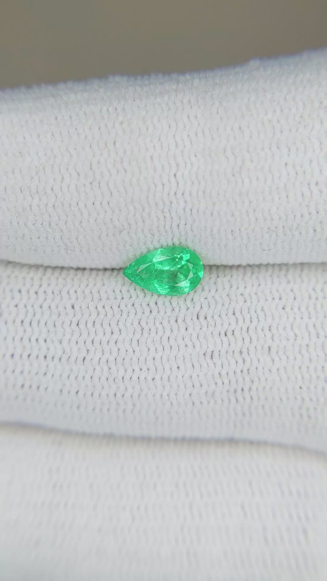 0.51 Ct. Emerald from Russia Size Video