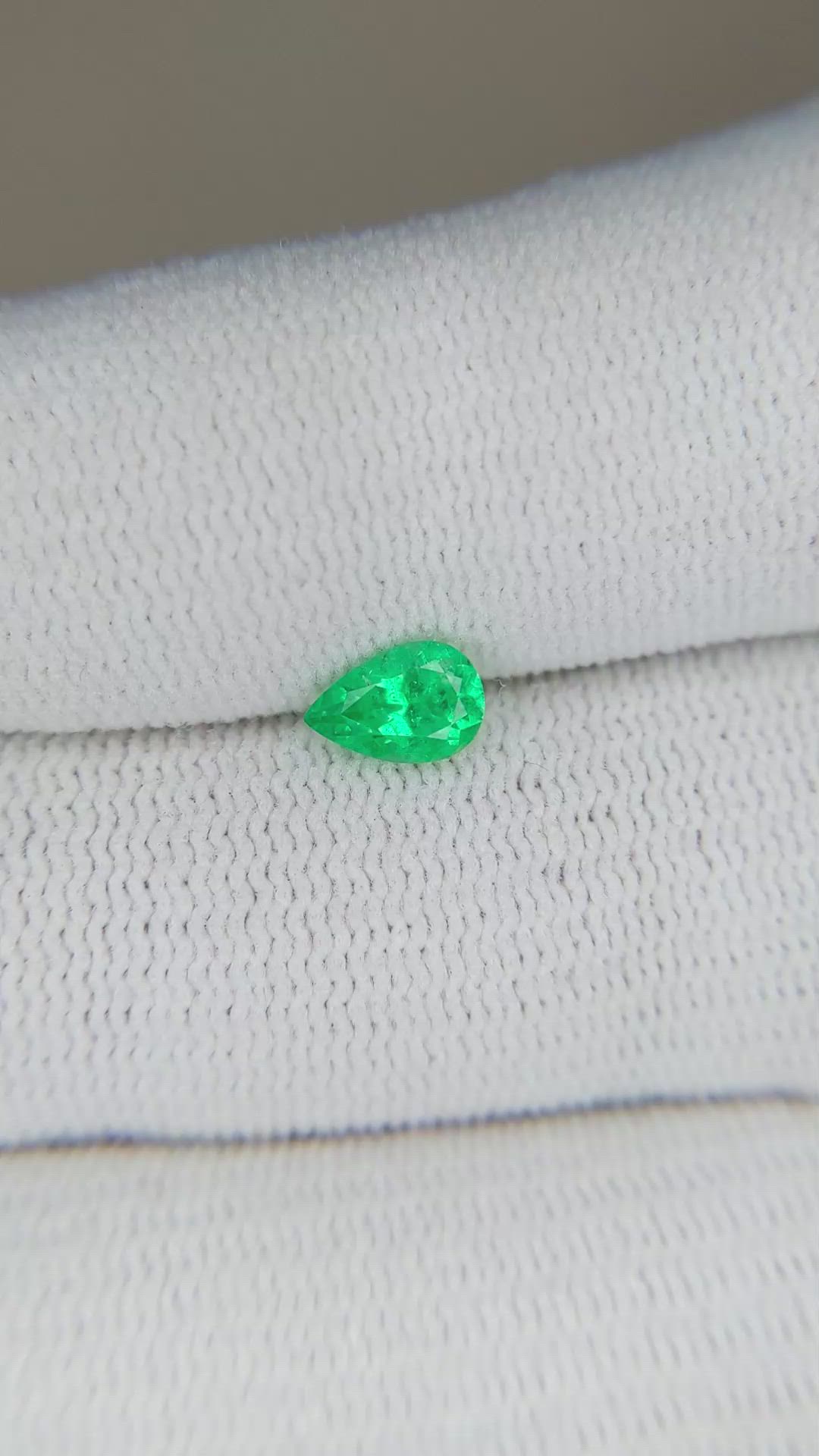 0.51 Ct. Emerald from Russia Size Video