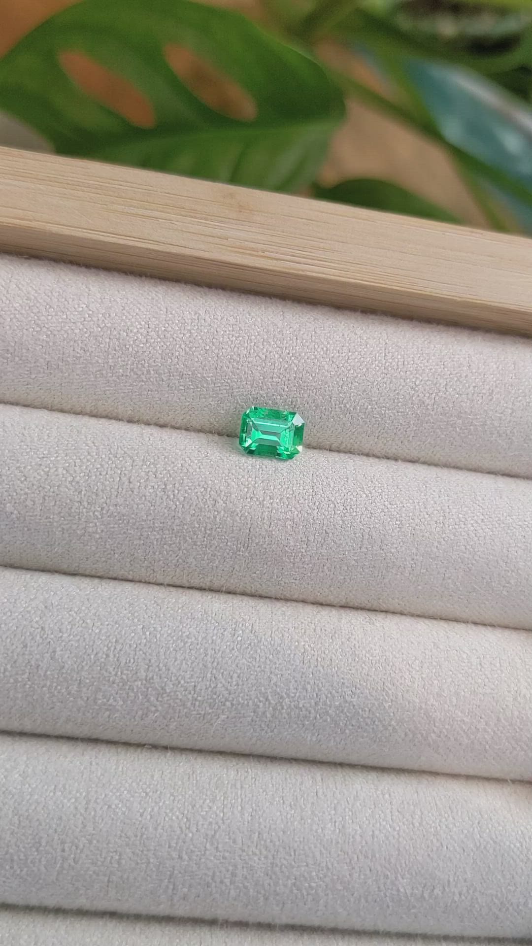 0.83 Ct. Emerald from Russia Size Video
