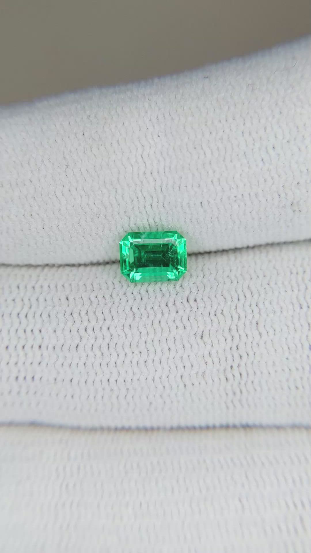 0.83 Ct. Emerald from Russia Size Video