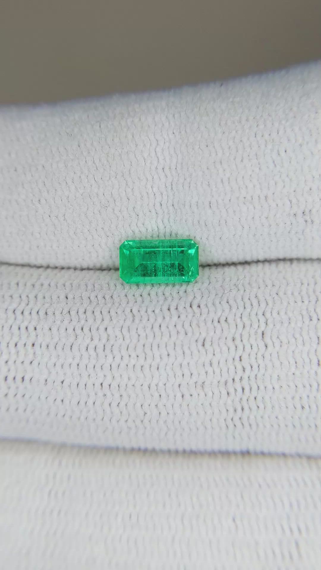 0.73 Ct. Emerald from Russia Size Video
