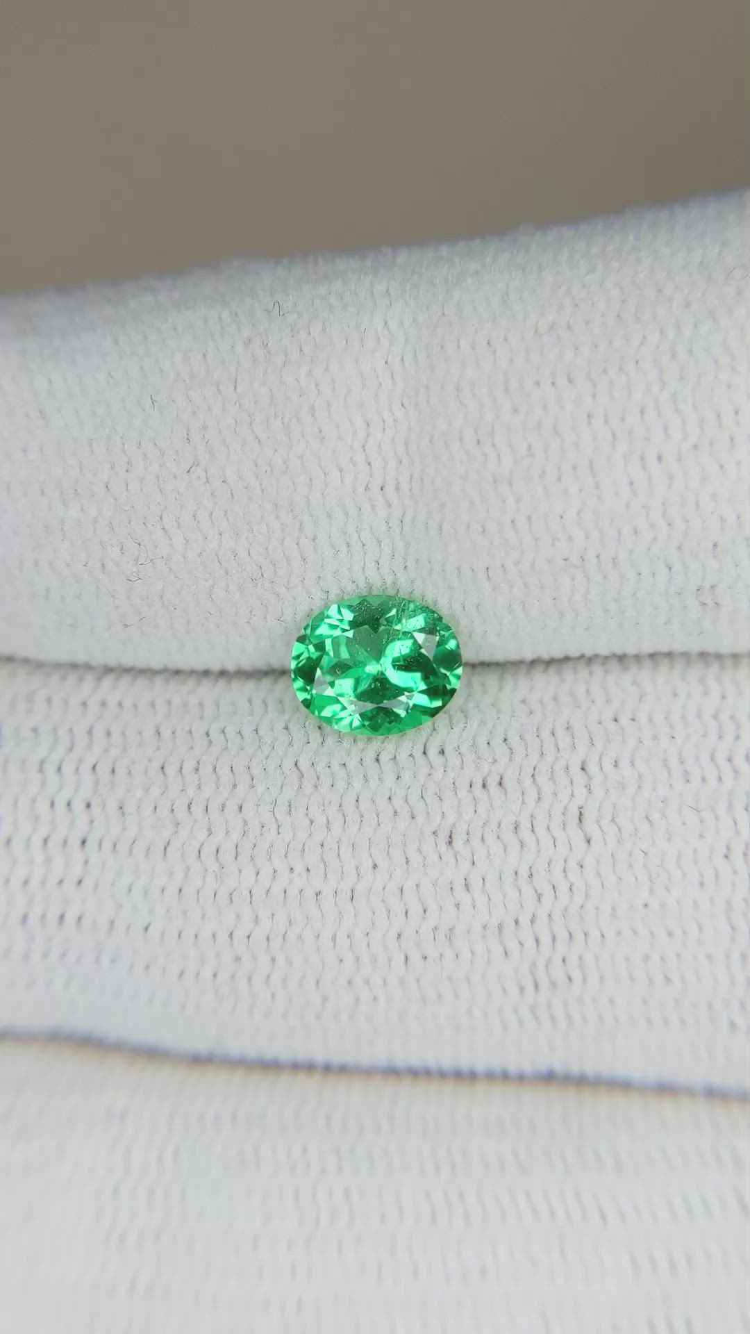 0.78 Ct. Emerald from Russia Size Video
