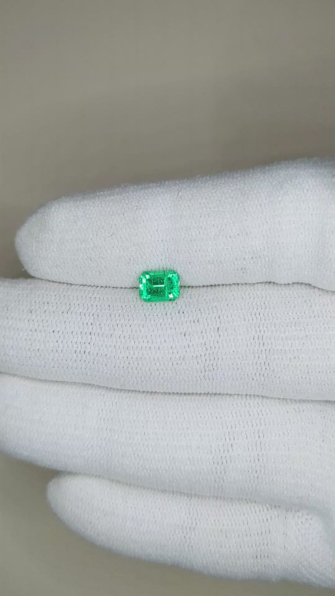 0.83 Ct. Emerald from Russia Size Video