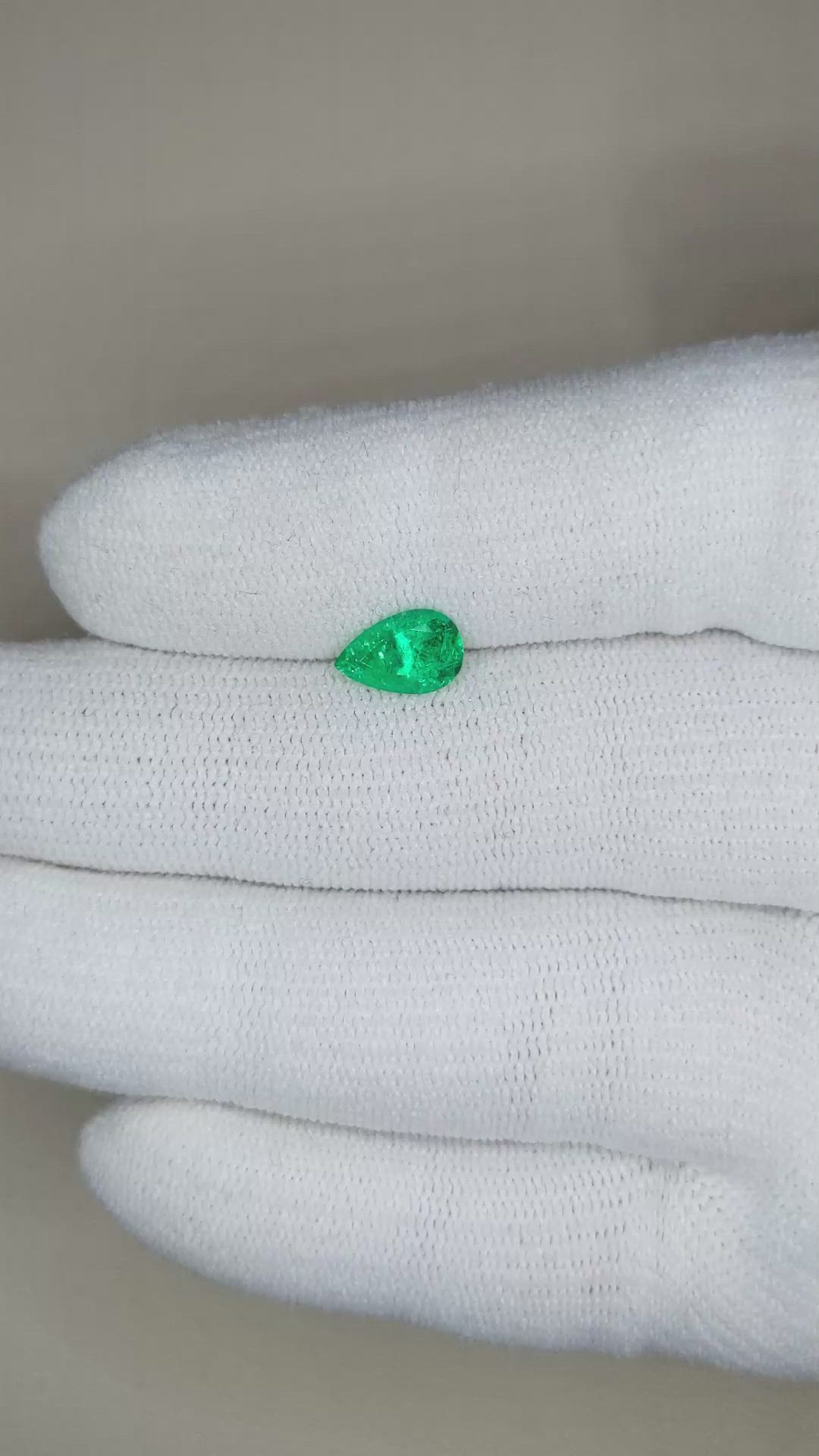 0.90 Ct. Emerald from Russia Size Video
