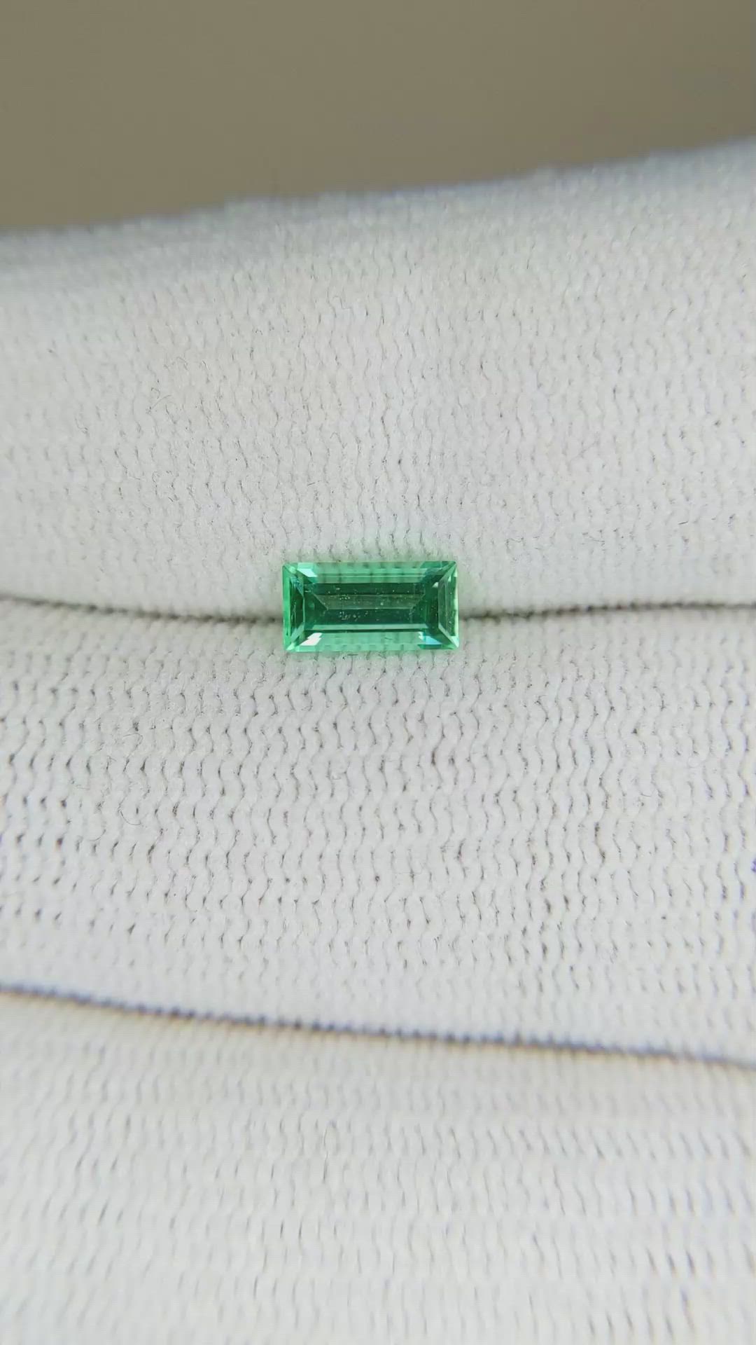0.51 Ct. Emerald from Russia Size Video