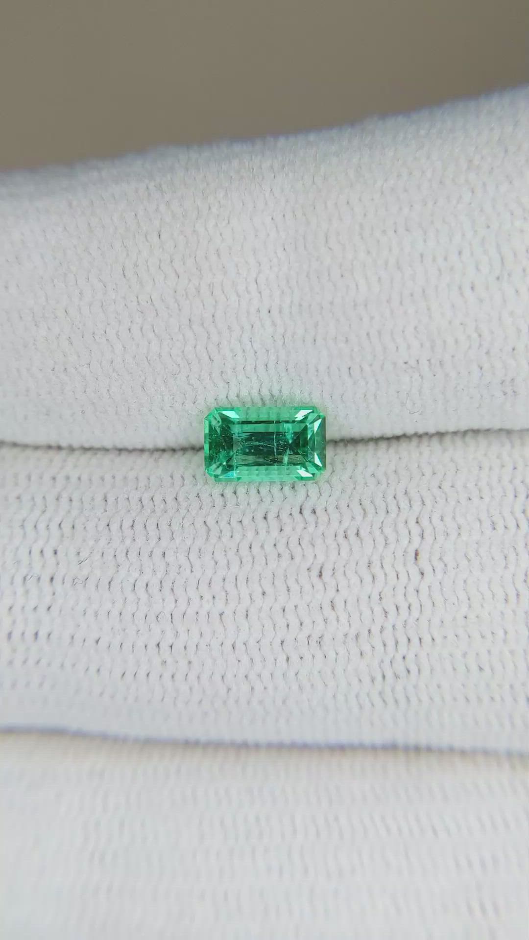 0.73 Ct. Emerald from Russia Size Video