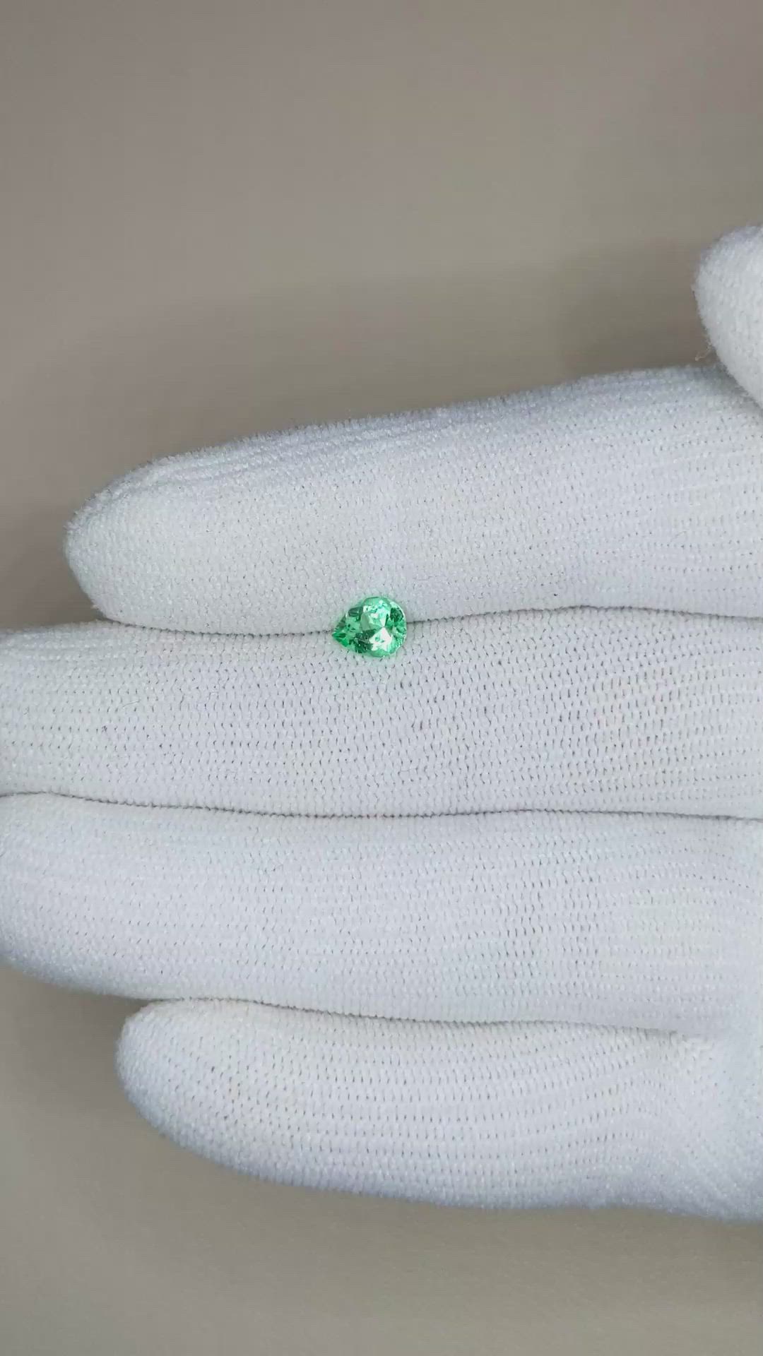 0.50 Ct. Emerald from Russia Size Video