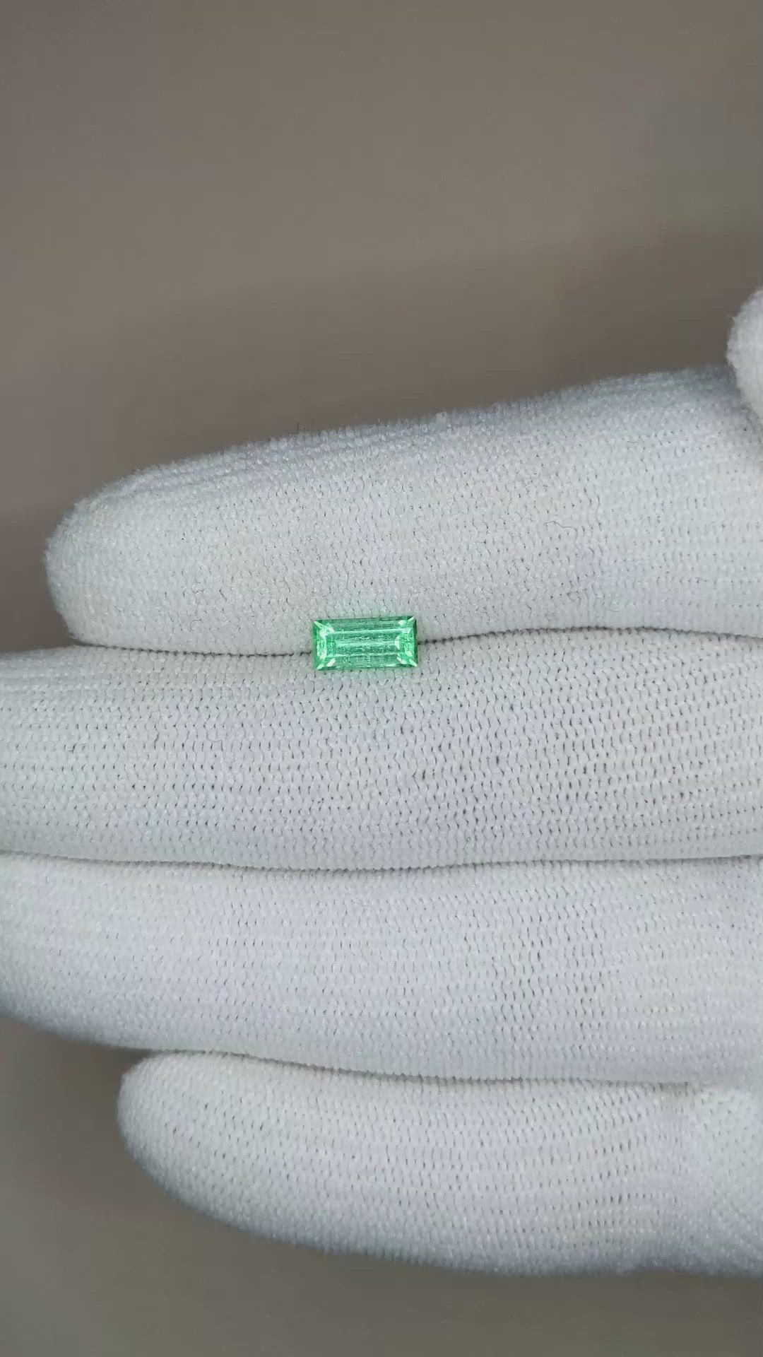 0.63 Ct. Emerald from Russia Size Video