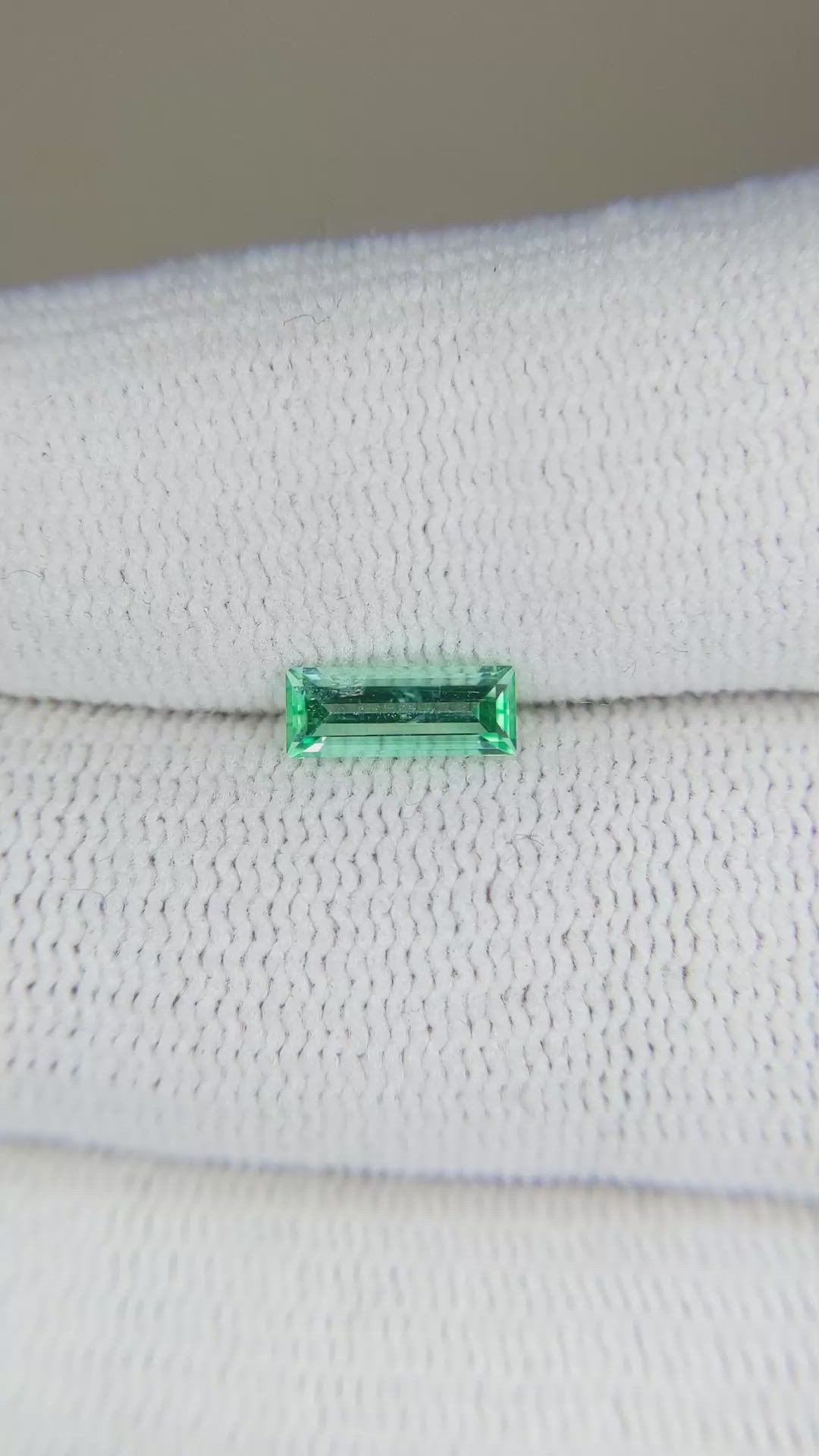0.54 Ct. Emerald from Russia Size Video