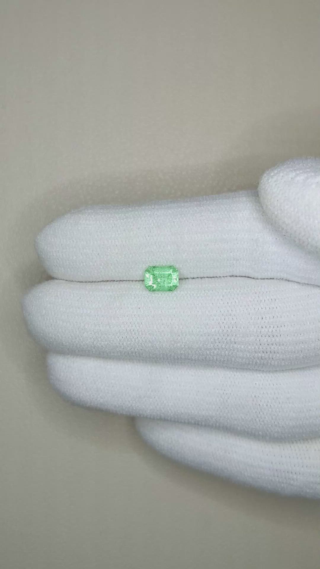 0.70 Ct. Emerald from Russia Size Video
