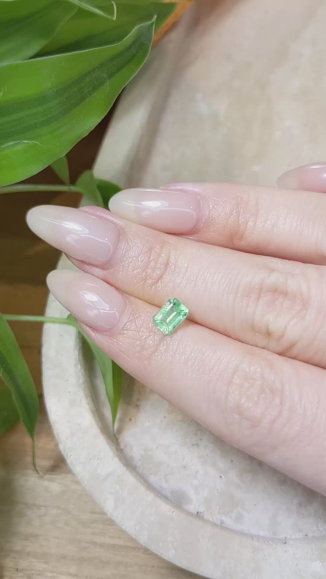 0.86 Ct. Emerald from Russia Size Video