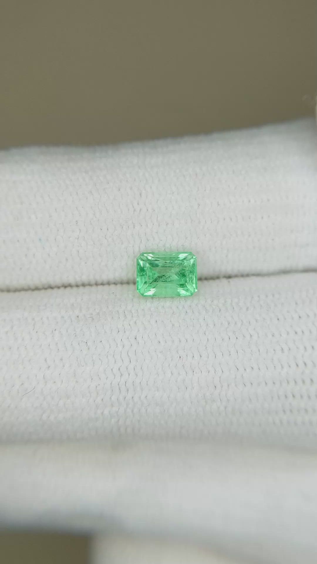 0.58 Ct. Emerald from Russia Size Video