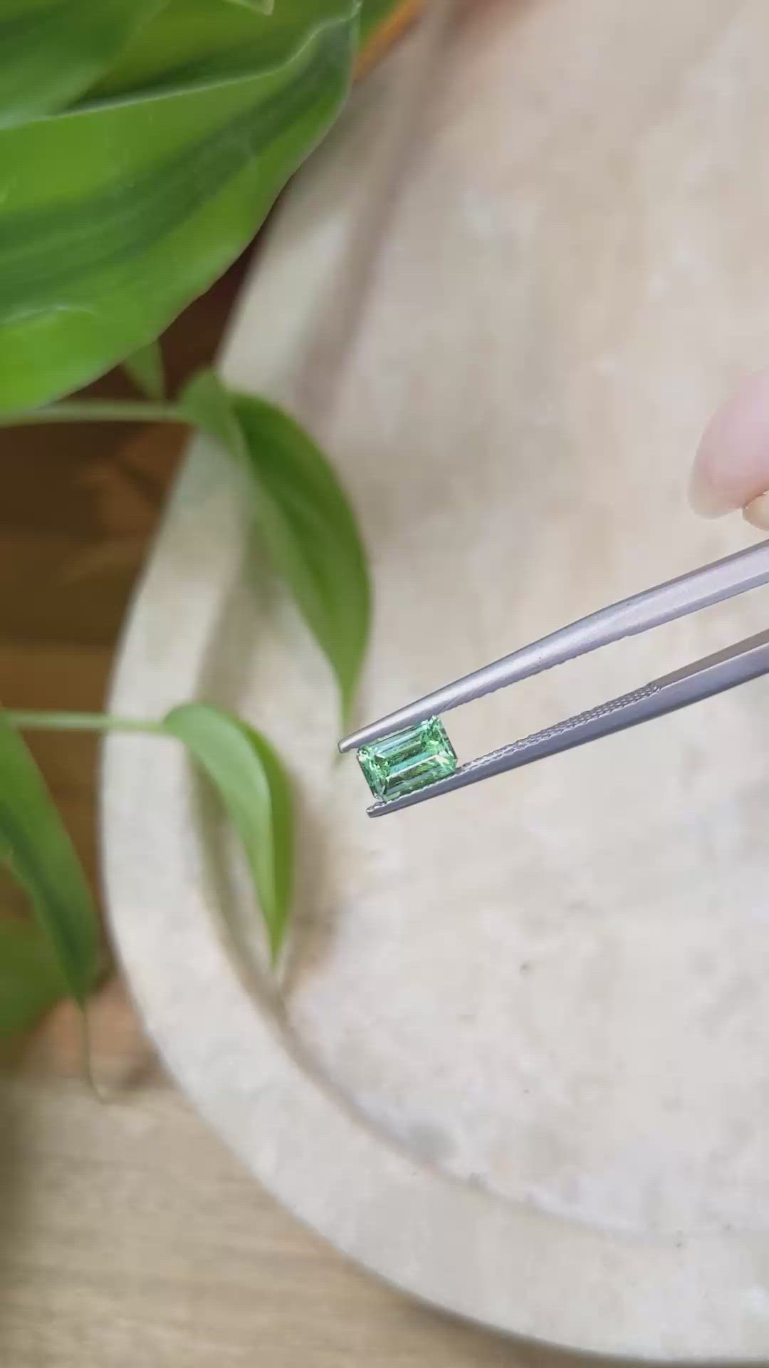 0.64 Ct. Emerald from Russia Size Video