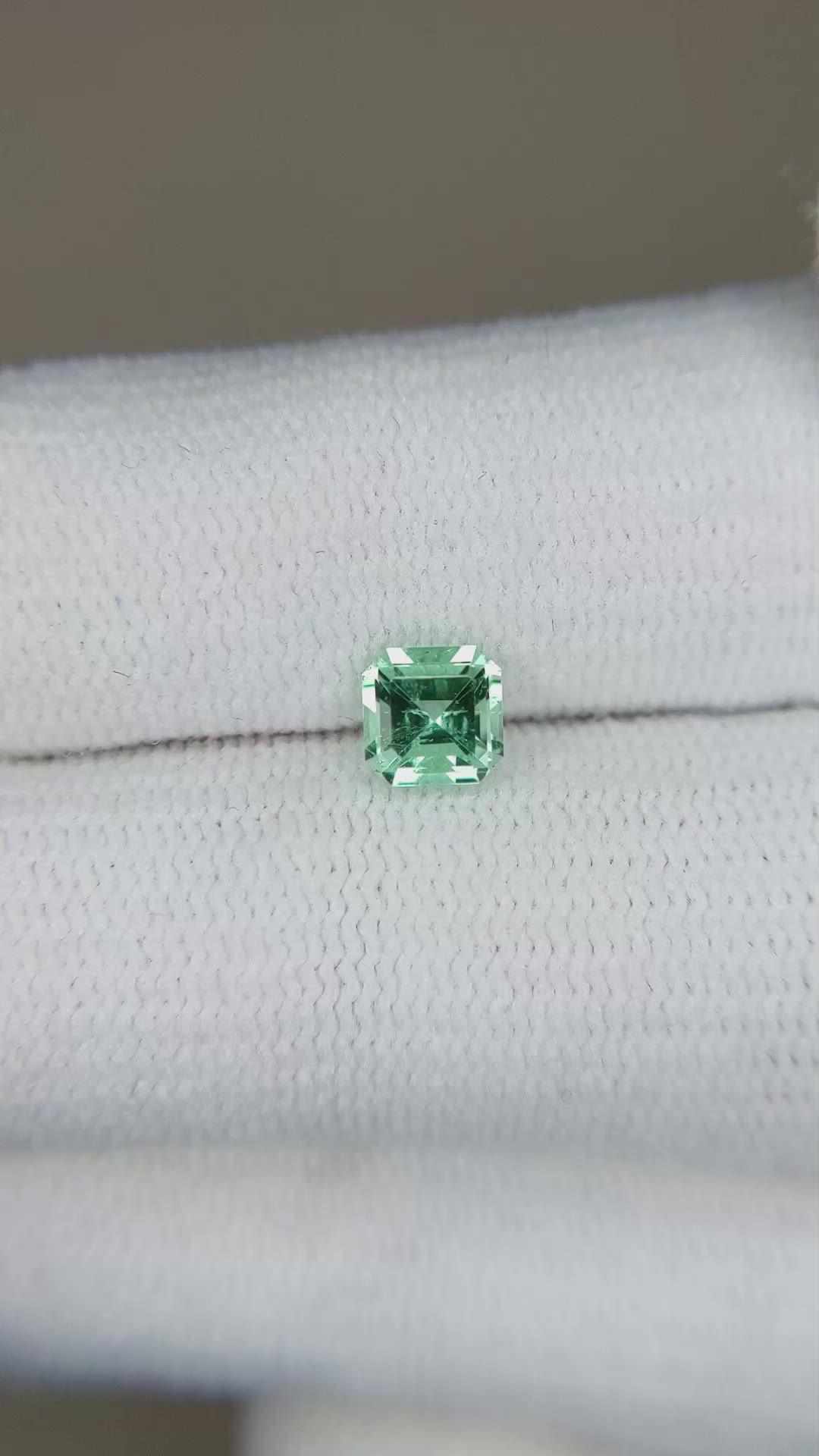 0.52 Ct. Emerald from Russia Size Video