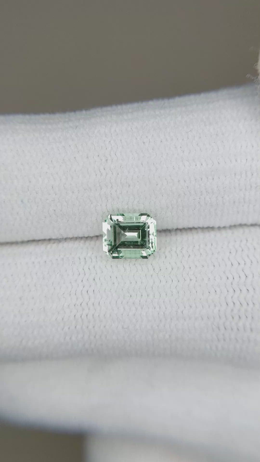 0.73 Ct. Emerald from Russia Size Video
