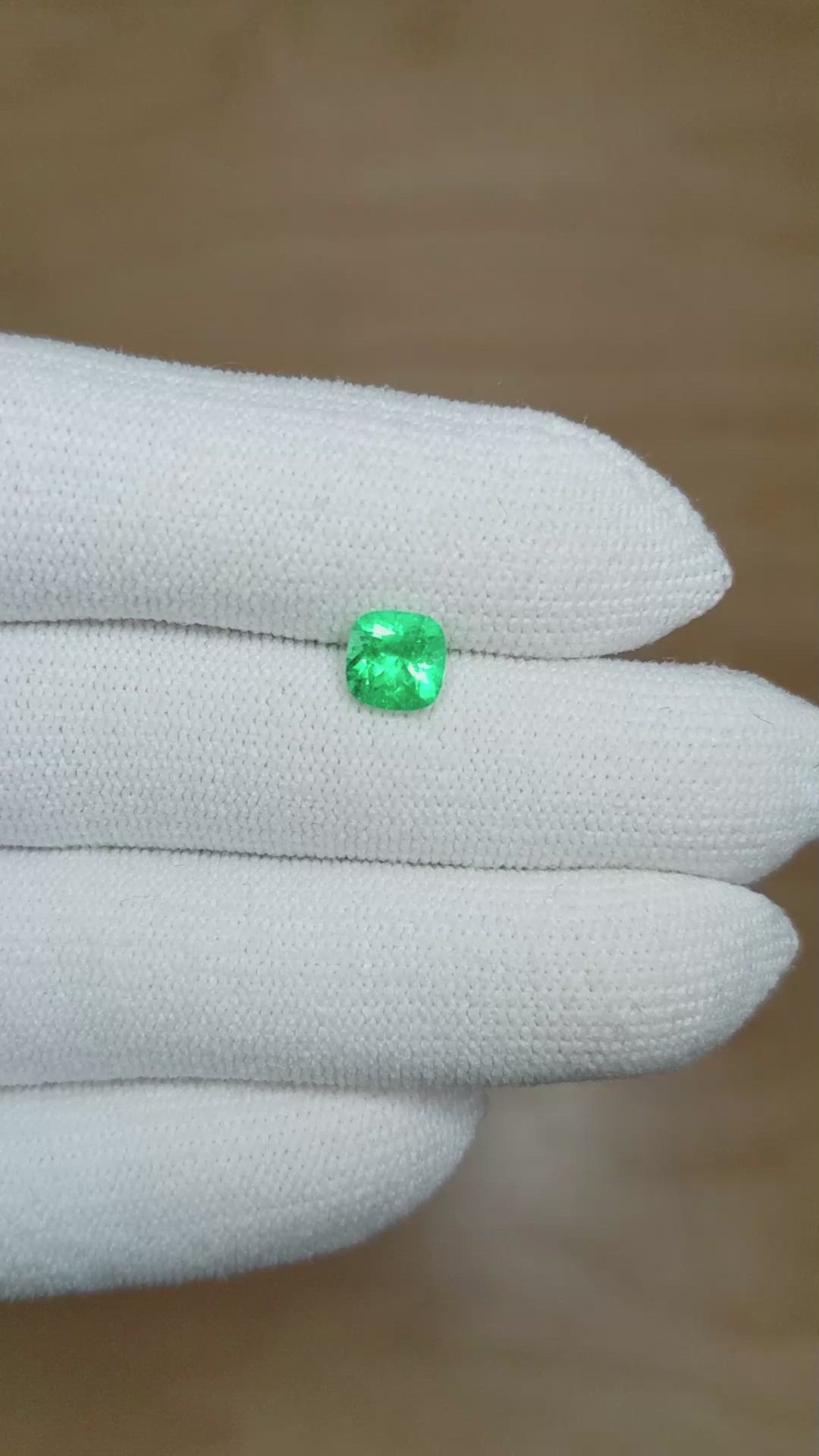 0.89 Ct. Emerald from Colombia Size Video