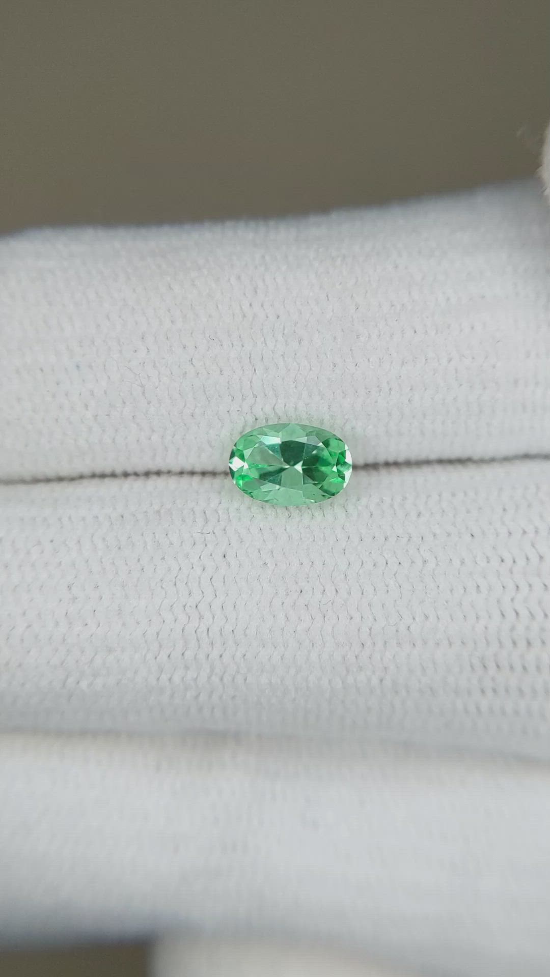 0.54 Ct. Emerald from Russia Size Video