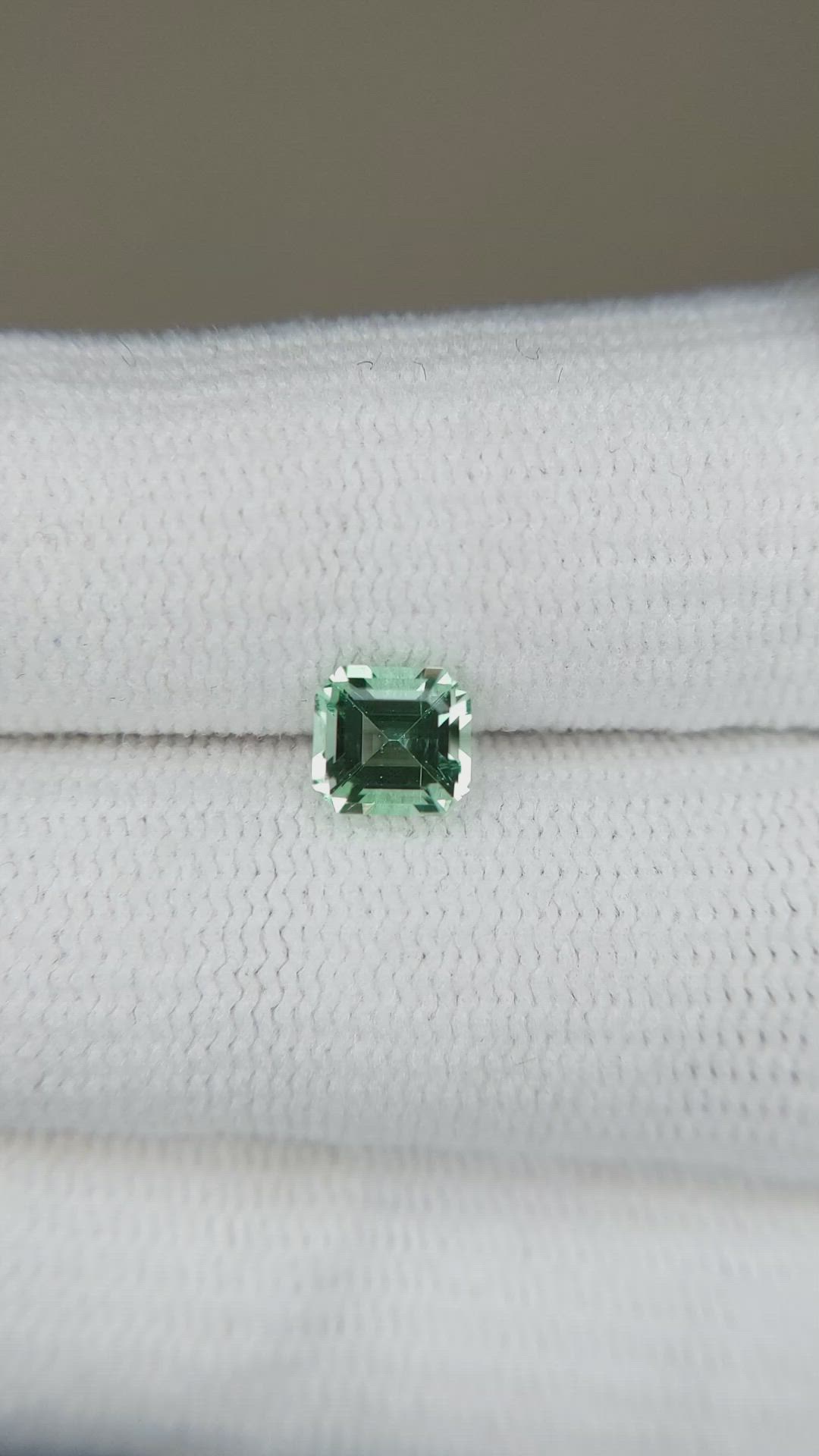 0.65 Ct. Emerald from Russia Size Video