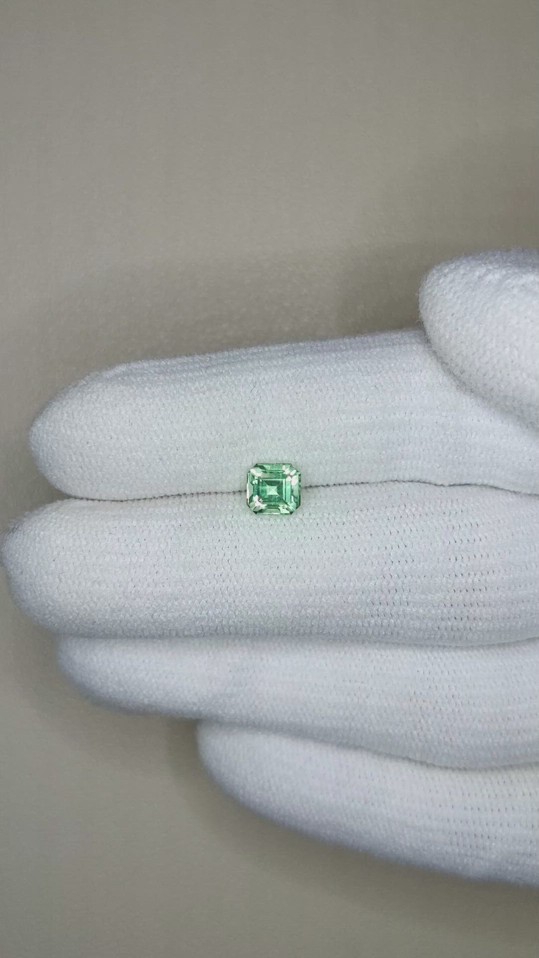 0.71 Ct. Emerald from Russia Size Video