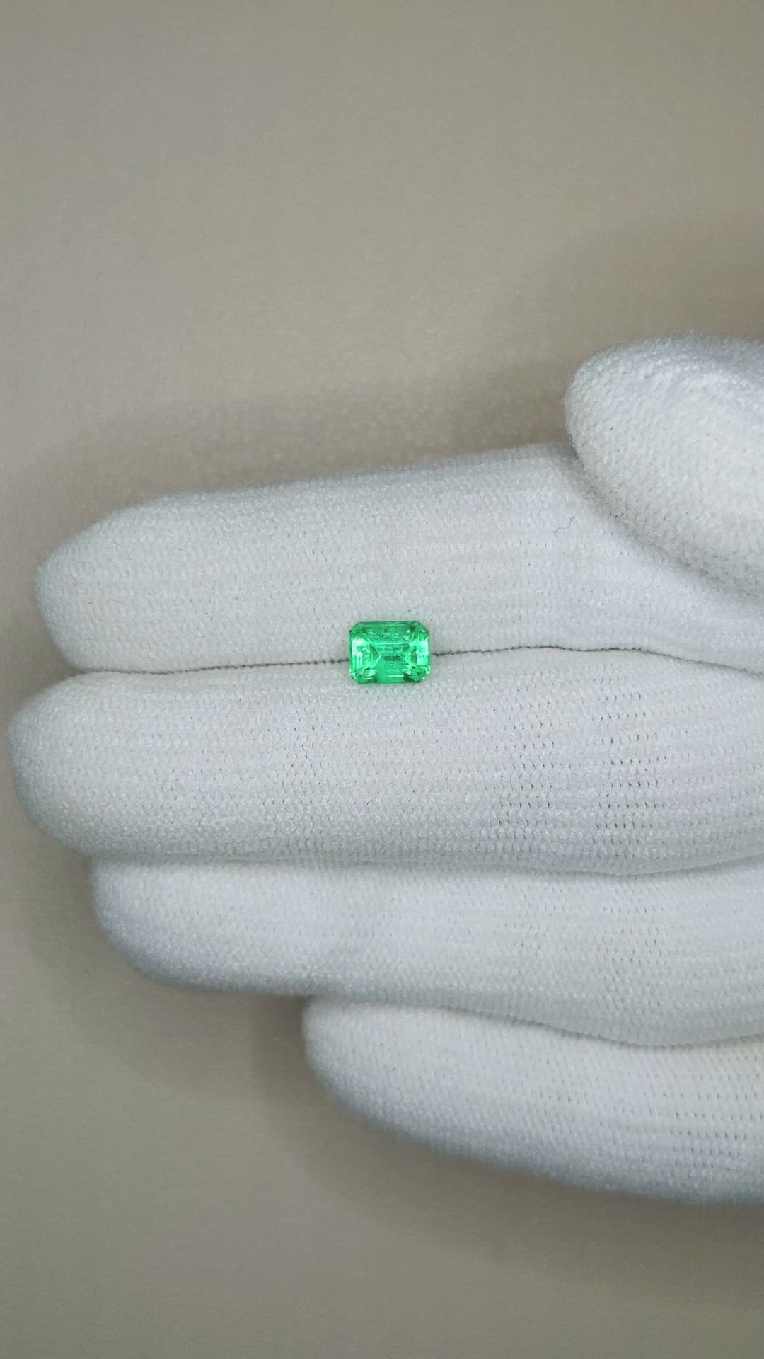 0.71 Ct. Emerald from Russia Size Video