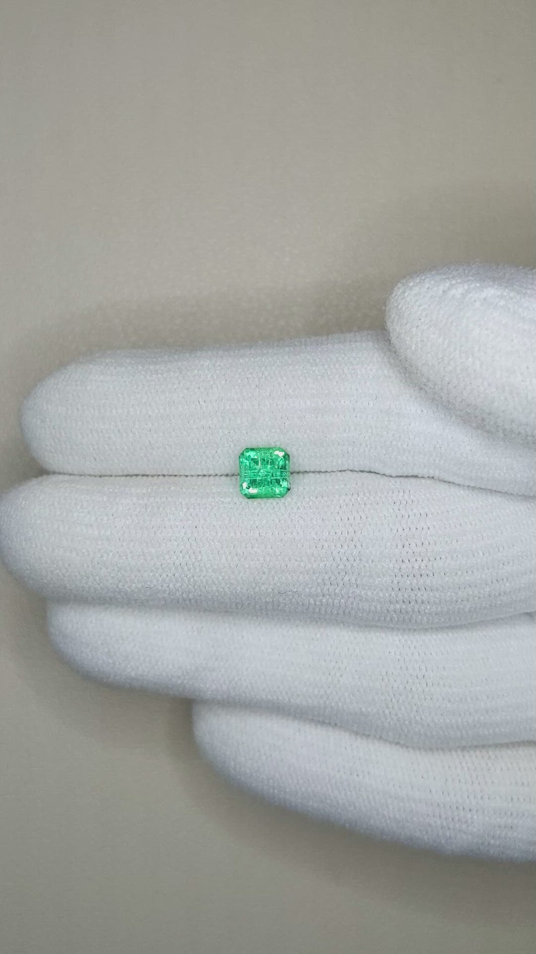 0.71 Ct. Emerald from Russia Size Video