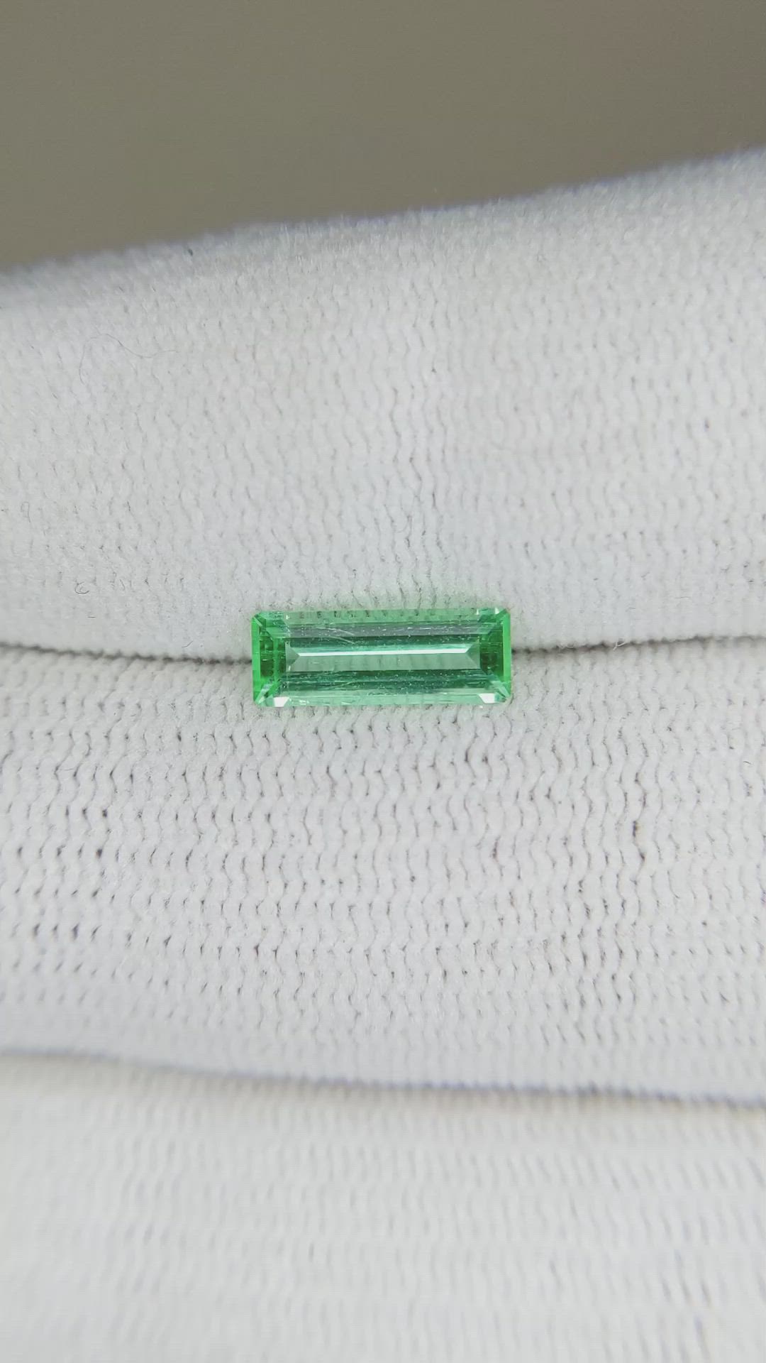 0.72 Ct. Emerald from Russia Size Video