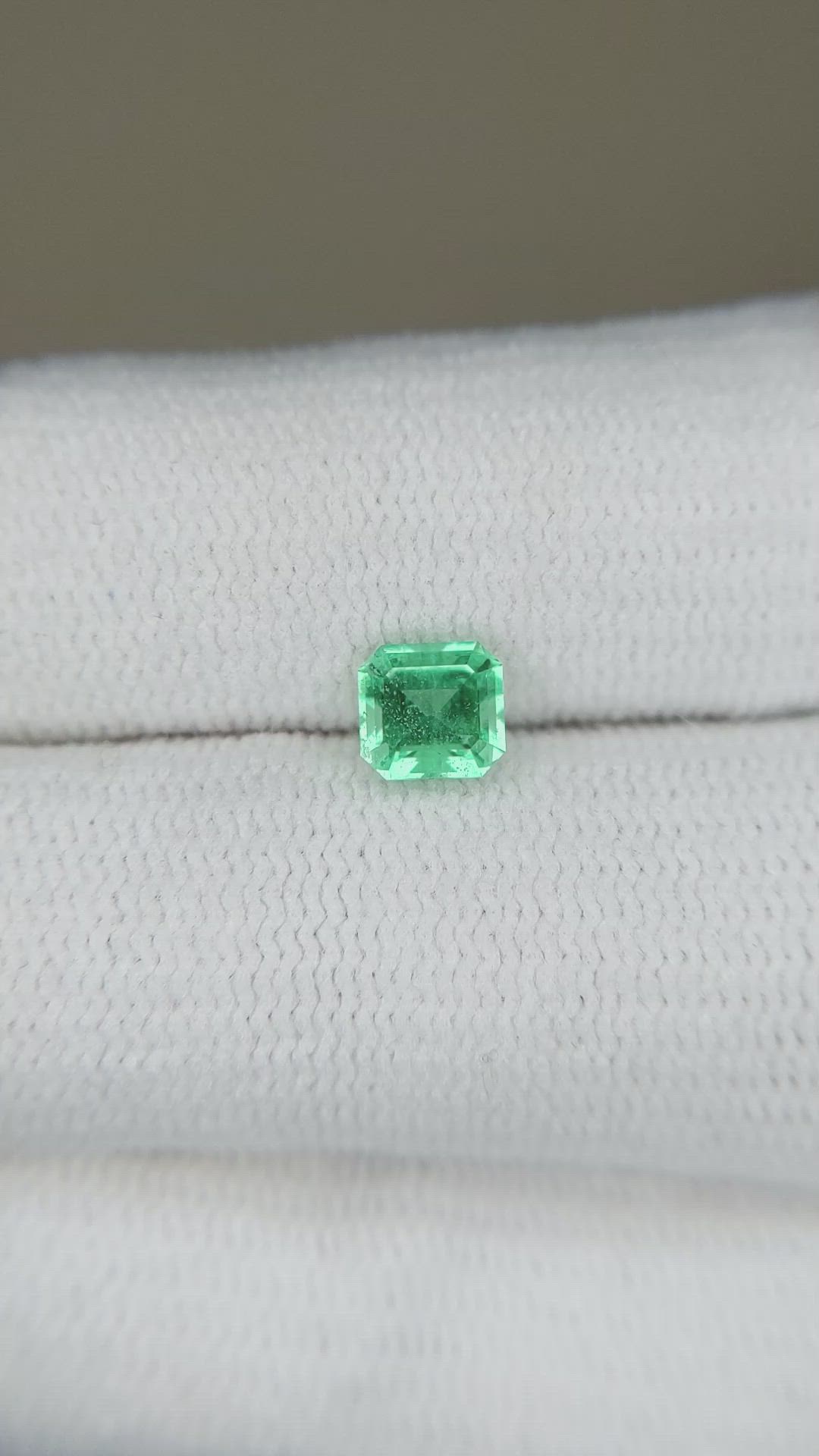 0.54 Ct. Emerald from Russia Size Video