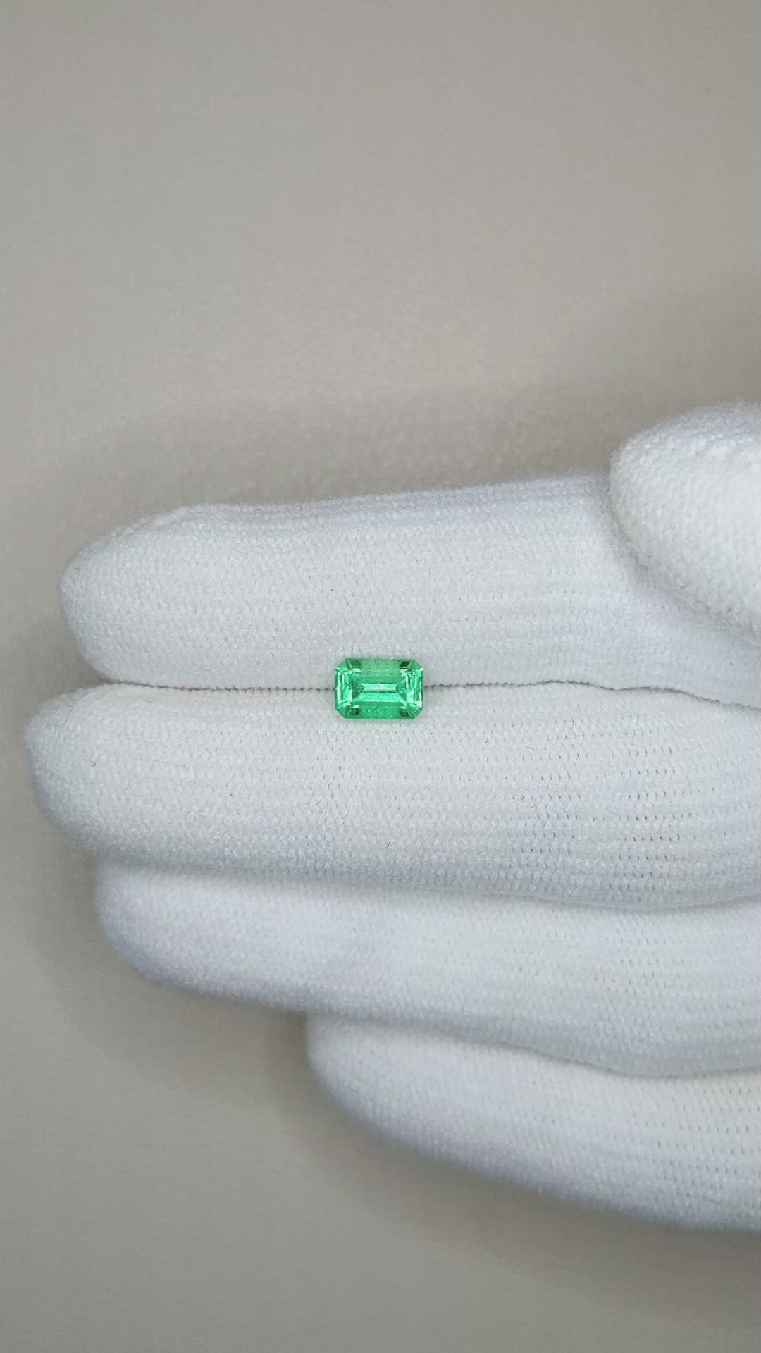 0.76 Ct. Emerald from Russia Size Video
