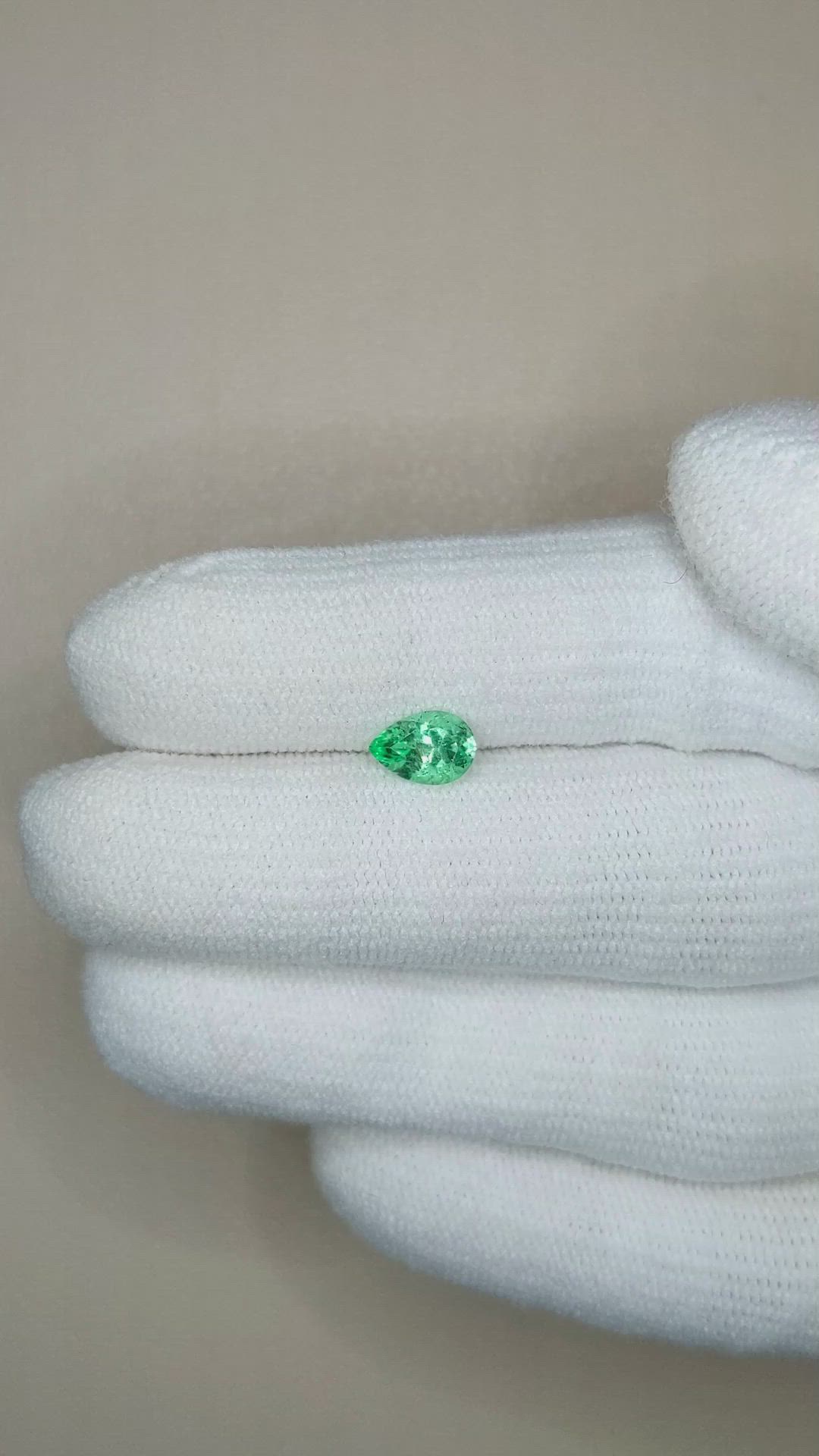 0.60 Ct. Emerald from Russia Size Video