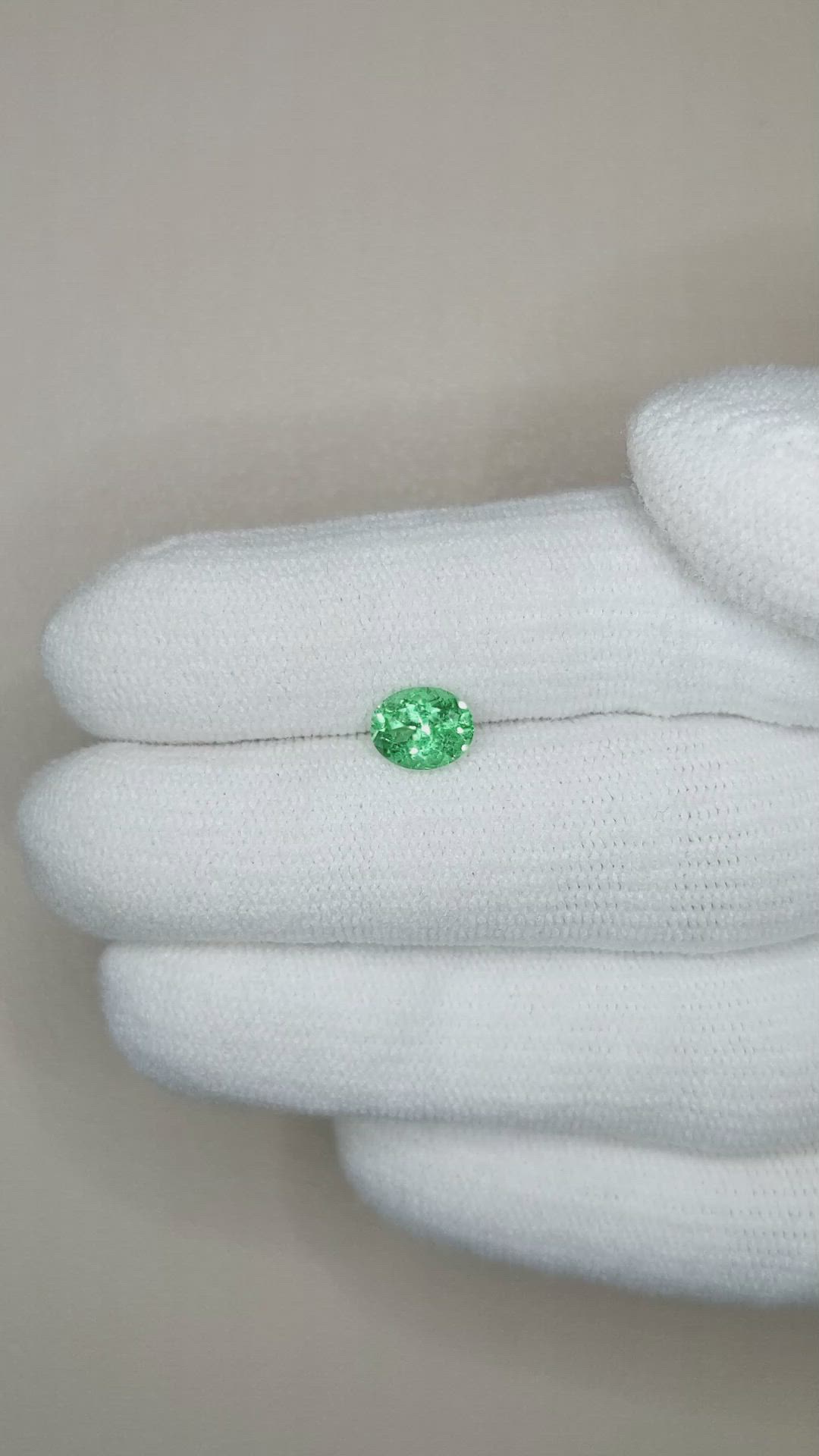 0.78 Ct. Emerald from Russia Size Video