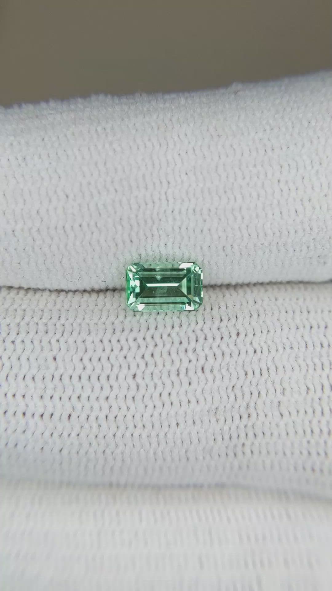0.79 Ct. Emerald from Russia Size Video